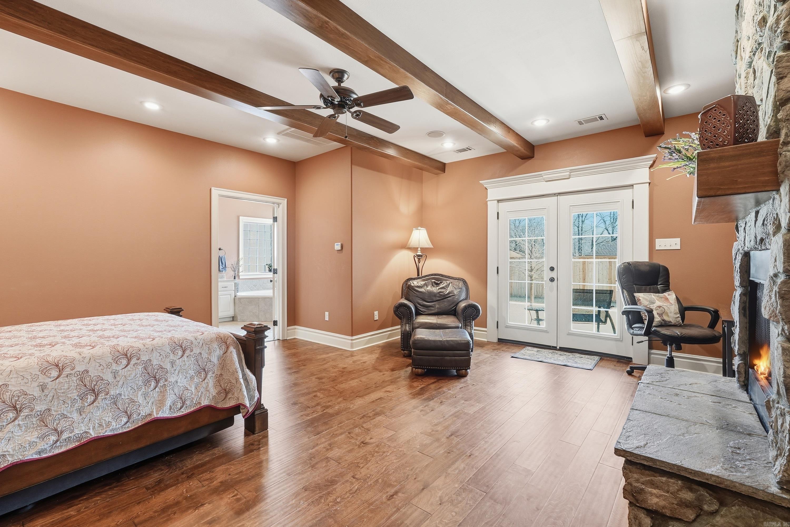 APPLEWOOD COVE - Residential