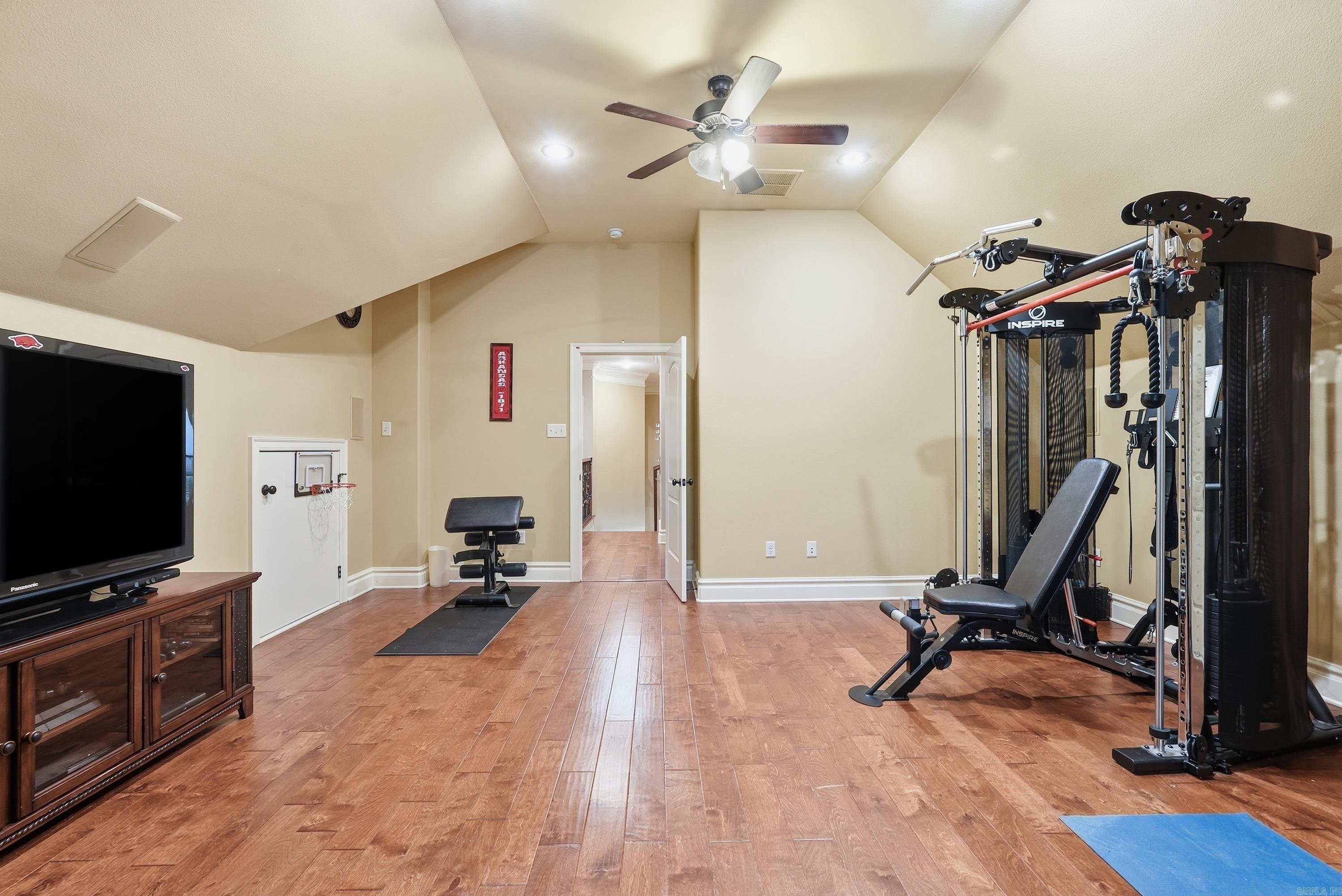 APPLEWOOD COVE - Residential