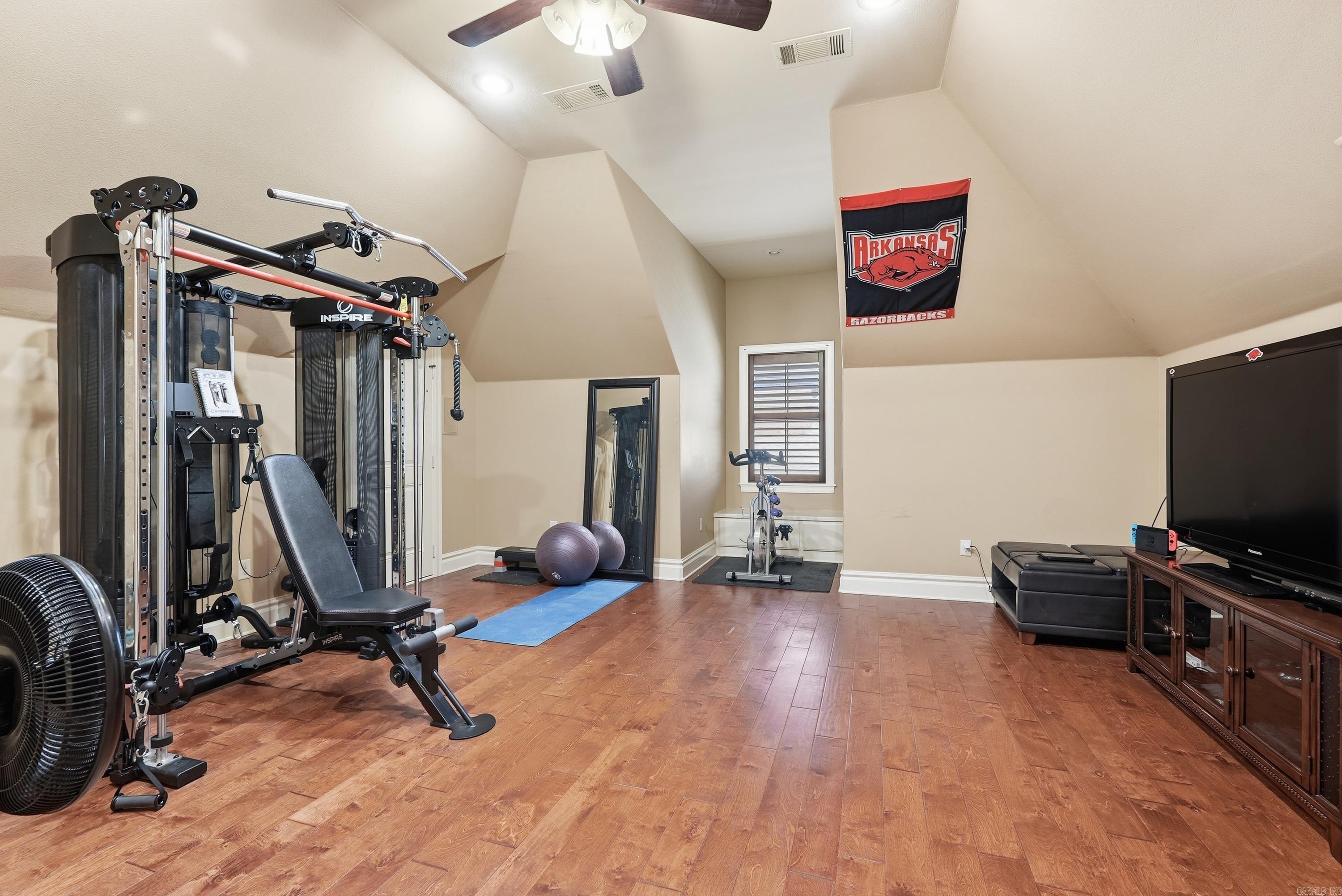 APPLEWOOD COVE - Residential