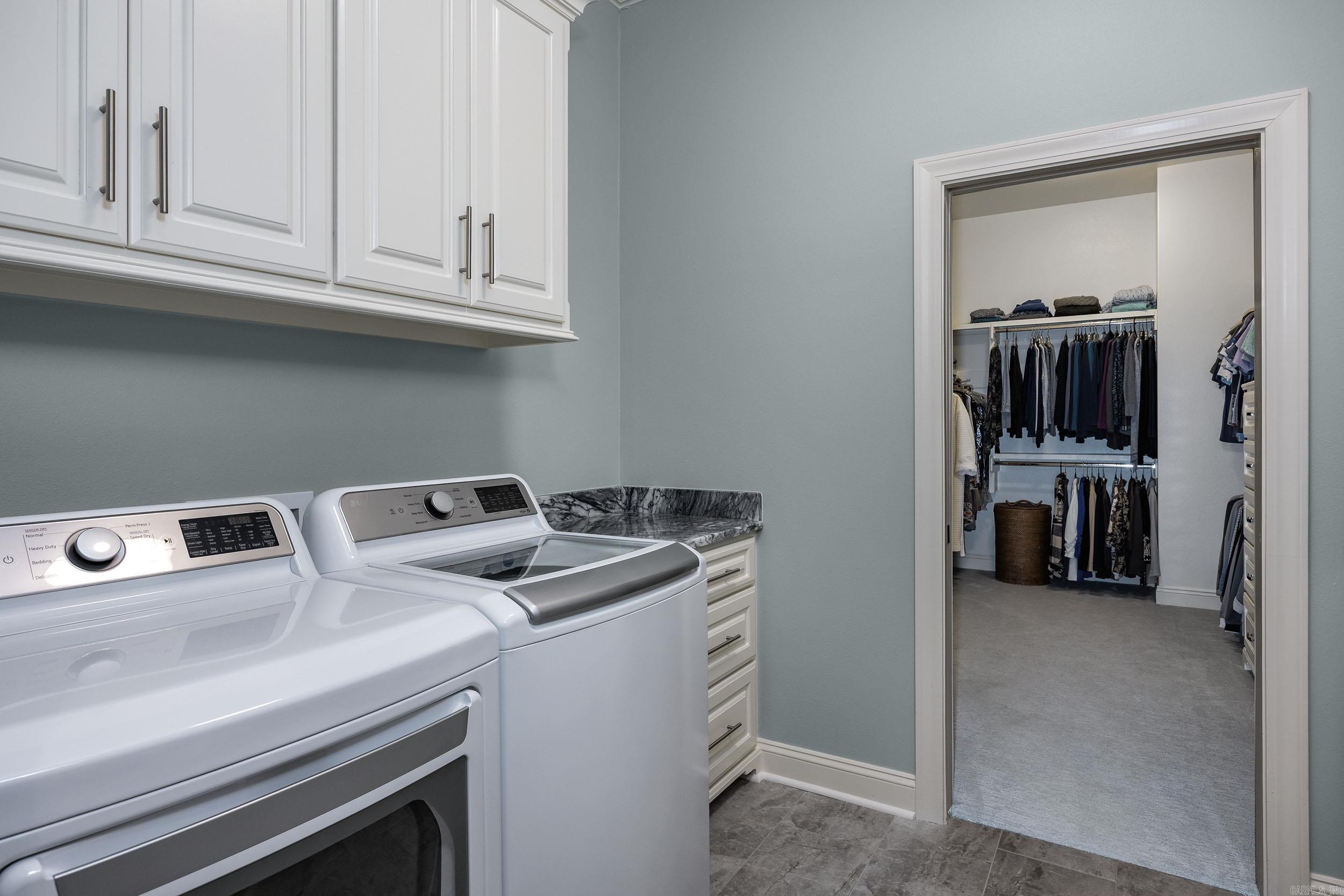 CHENAL VALLEY EPERNAY PLACE - Residential