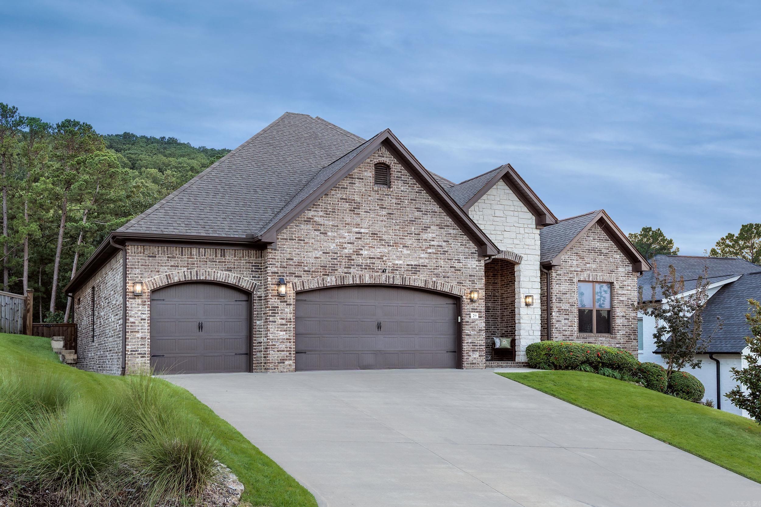 CHENAL VALLEY EPERNAY PLACE - Residential