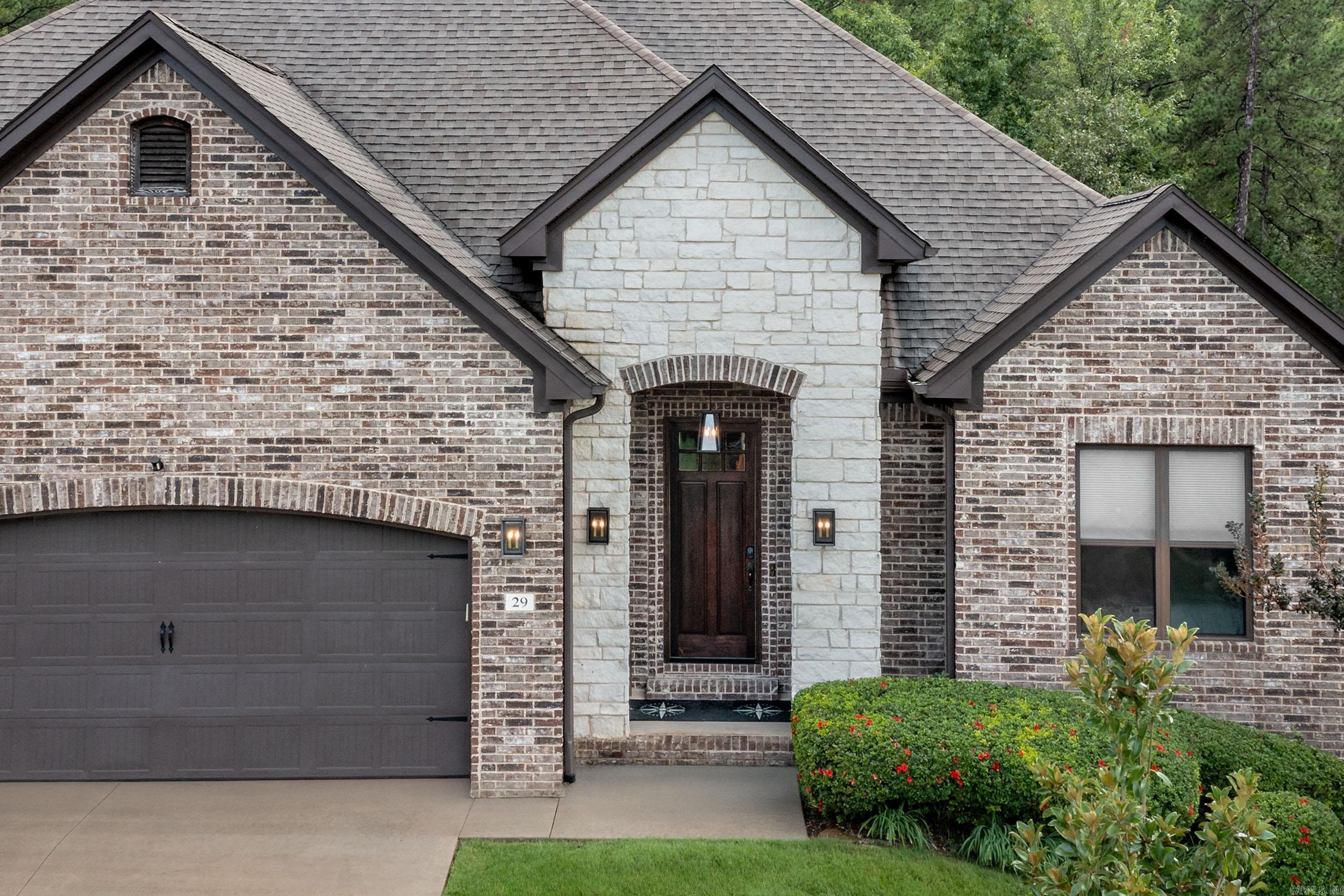 CHENAL VALLEY EPERNAY PLACE - Residential