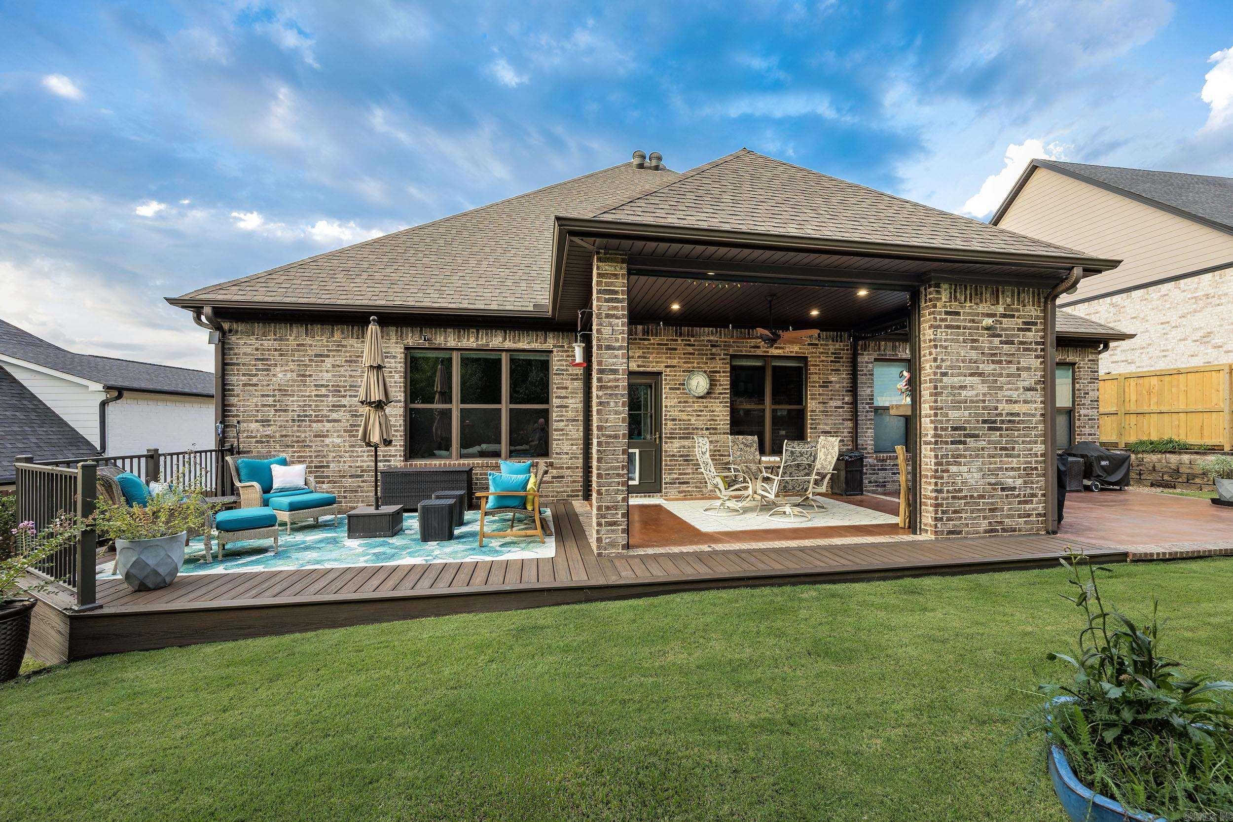 CHENAL VALLEY EPERNAY PLACE - Residential