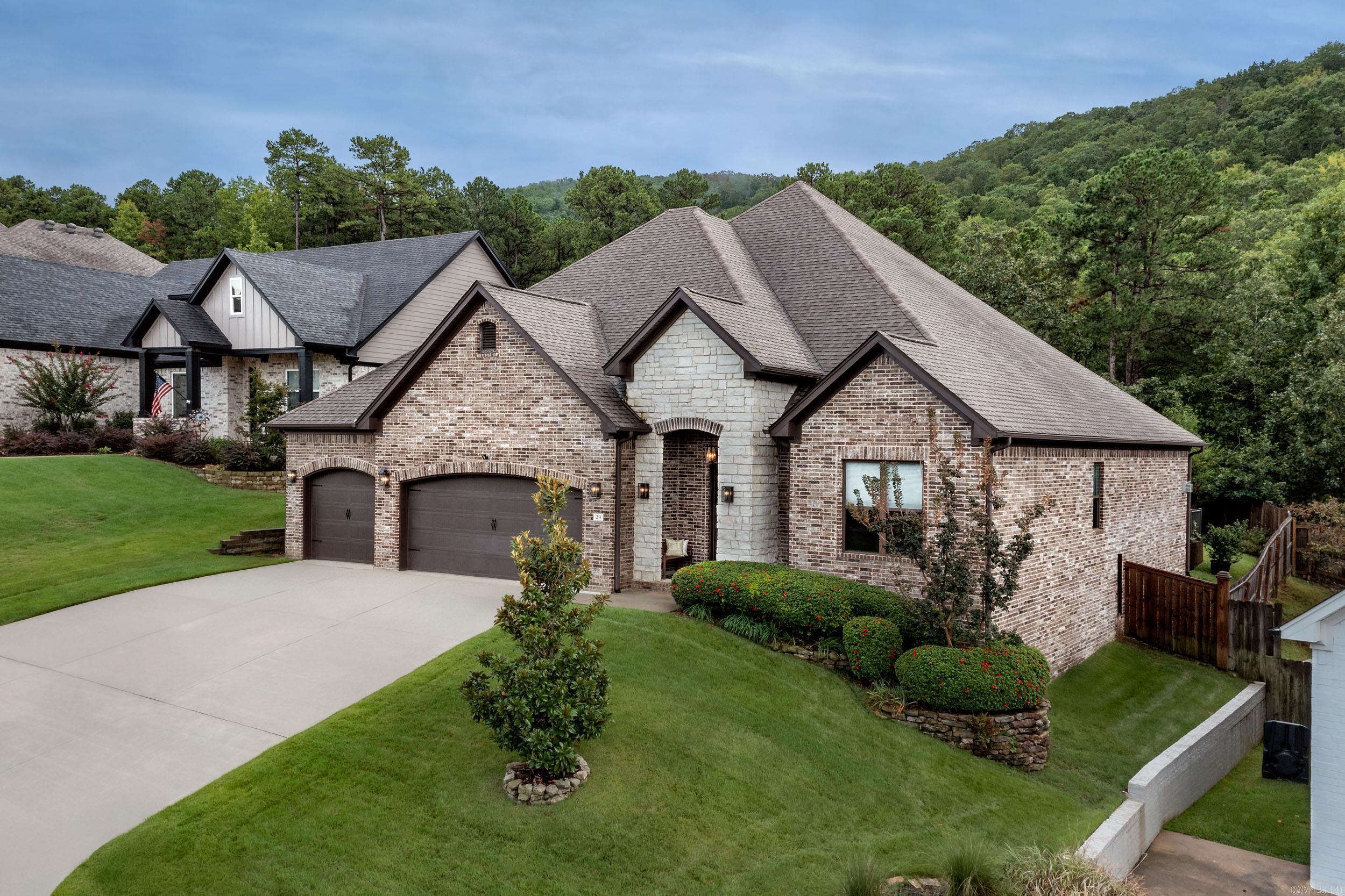 CHENAL VALLEY EPERNAY PLACE - Residential