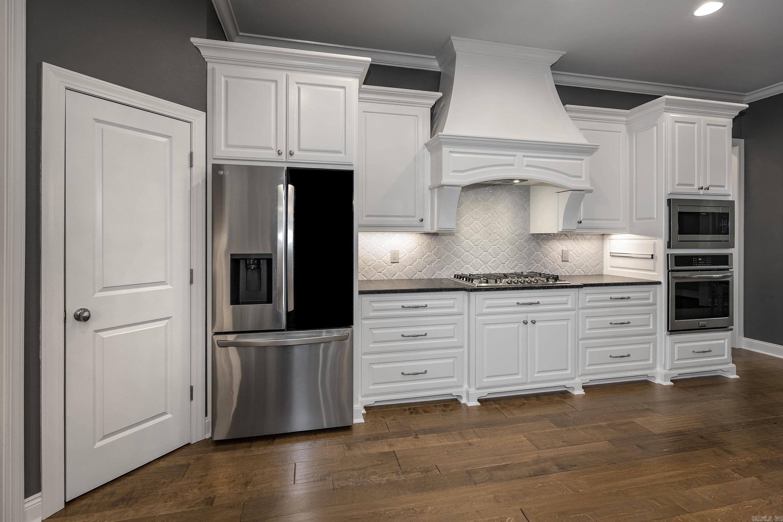 CHENAL VALLEY EPERNAY PLACE - Residential