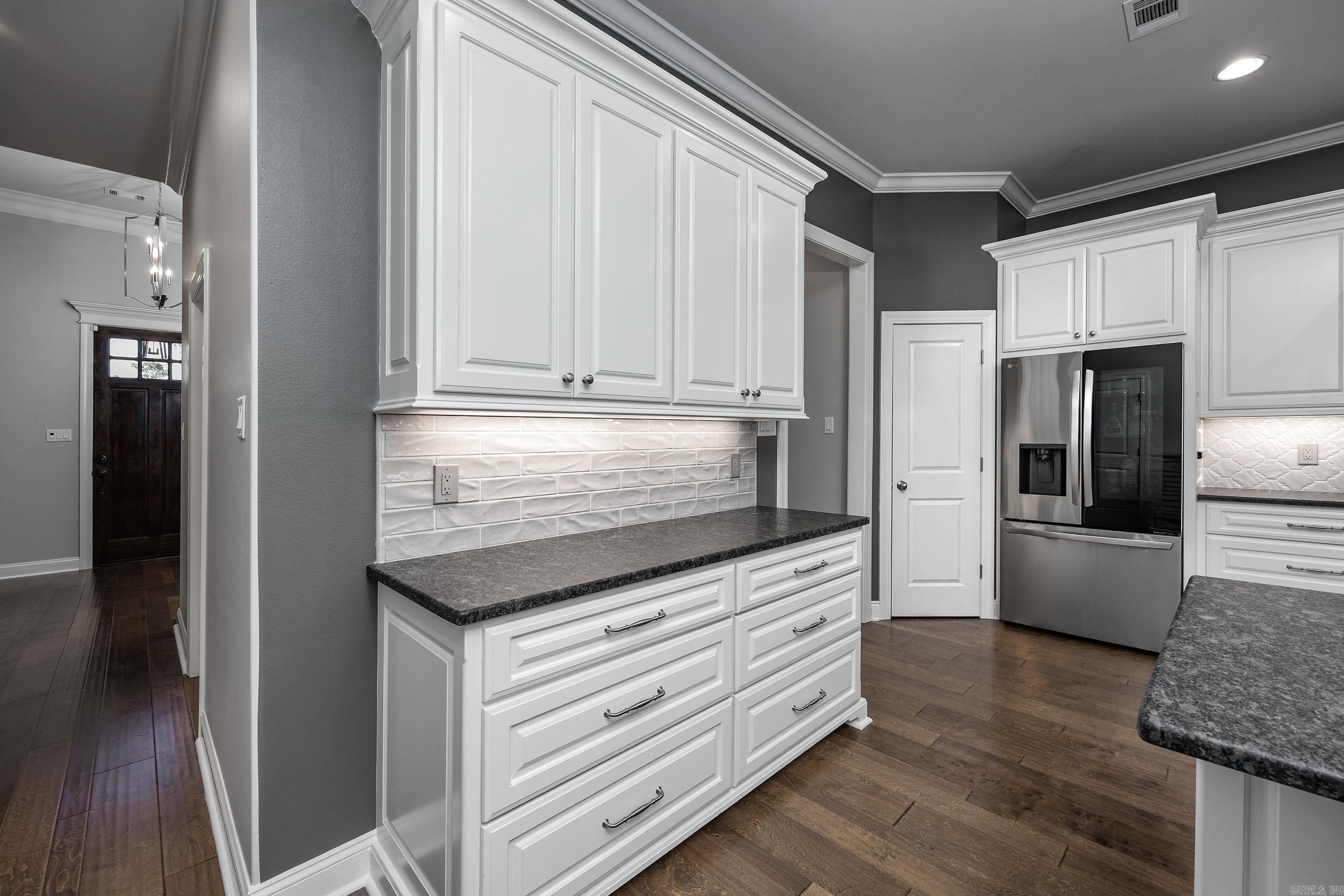 CHENAL VALLEY EPERNAY PLACE - Residential