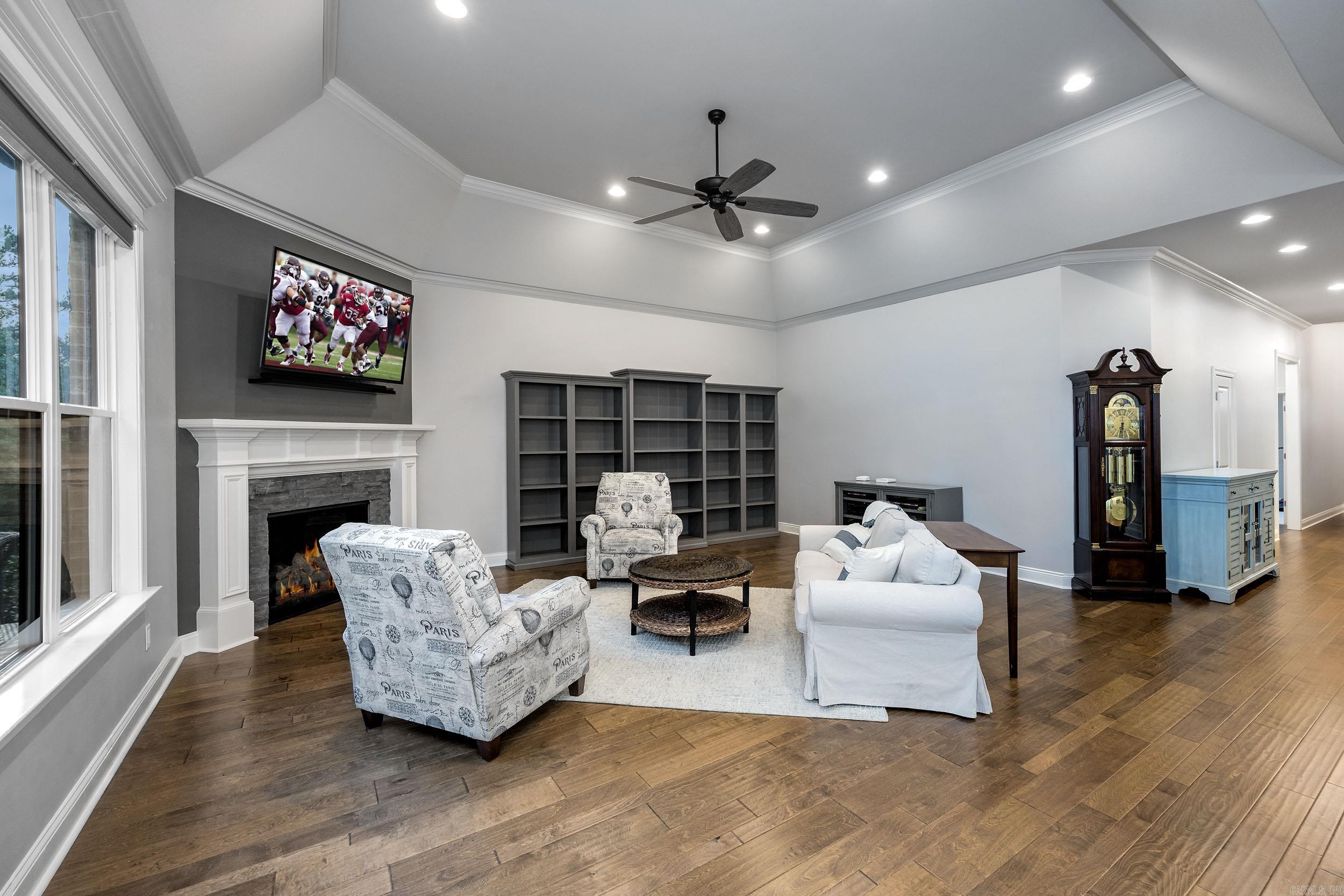 CHENAL VALLEY EPERNAY PLACE - Residential