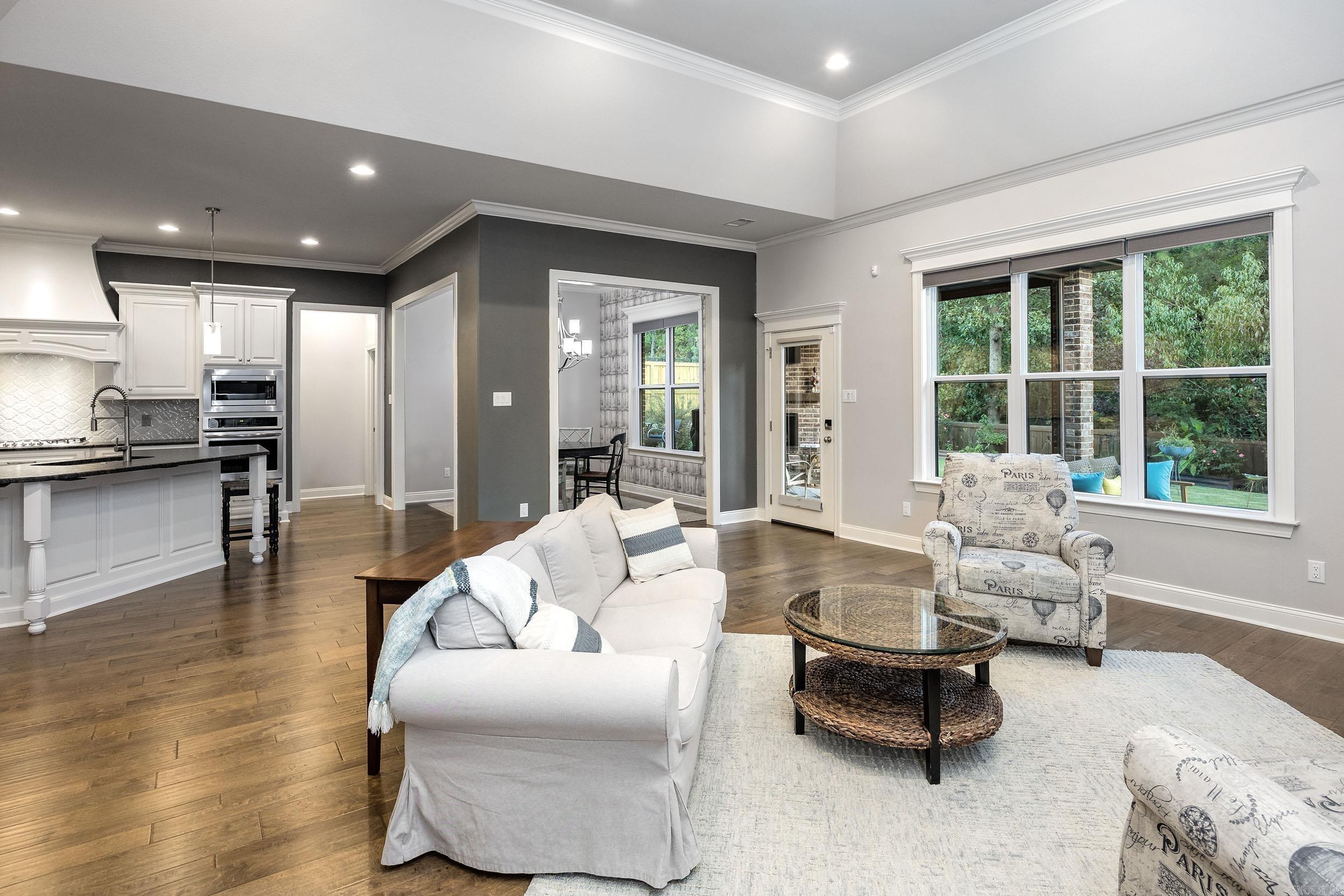 CHENAL VALLEY EPERNAY PLACE - Residential