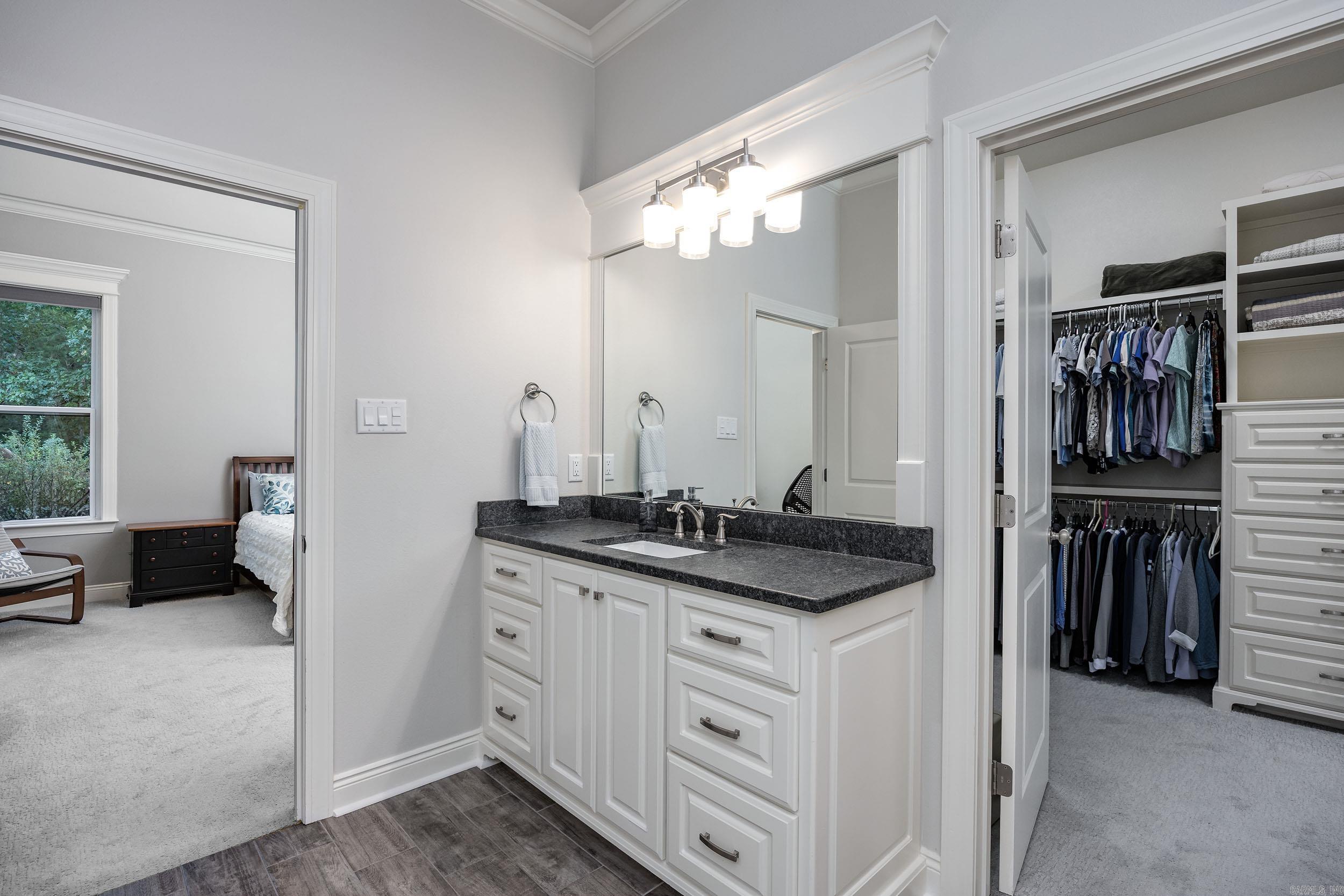 CHENAL VALLEY EPERNAY PLACE - Residential
