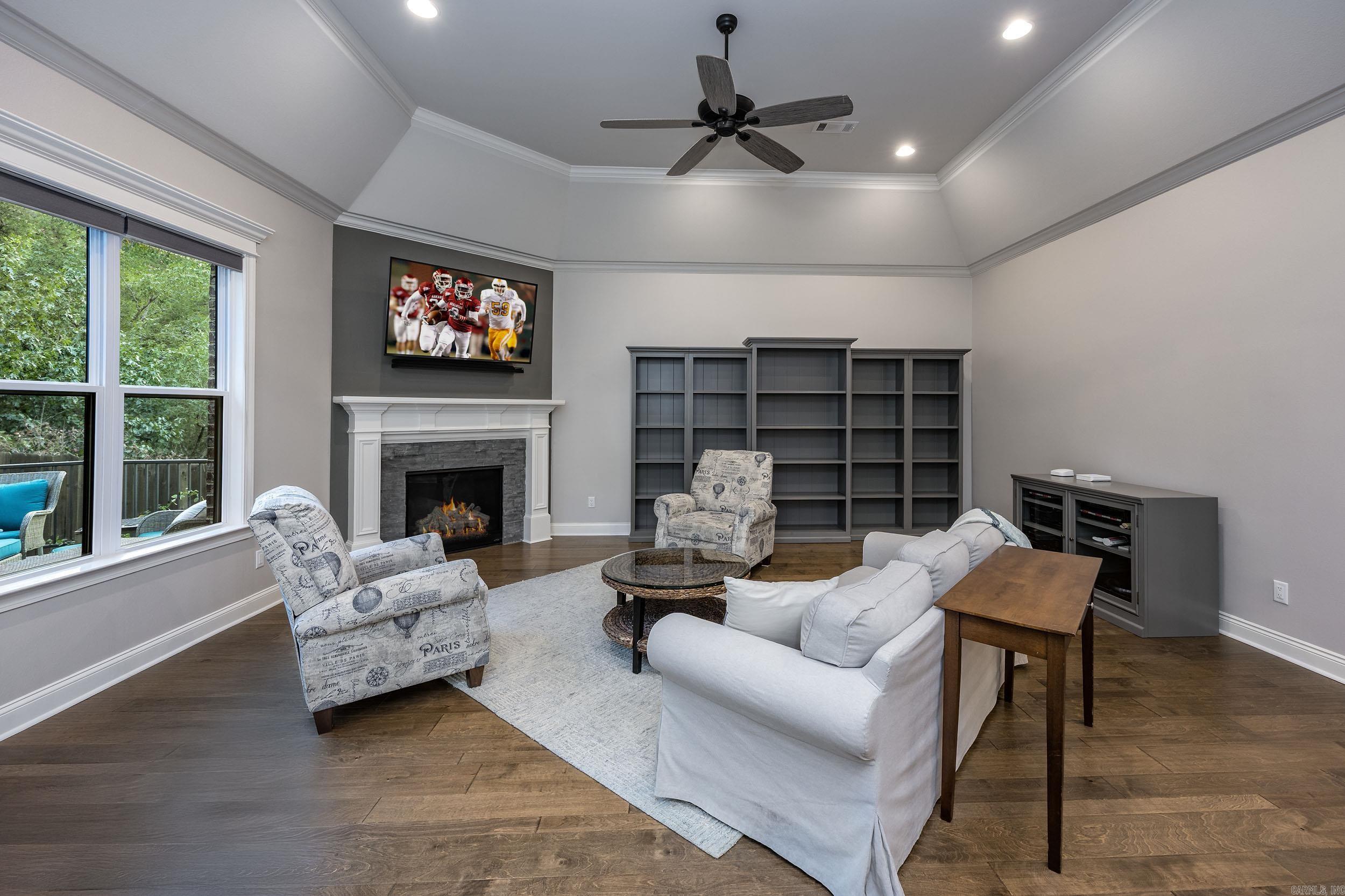 CHENAL VALLEY EPERNAY PLACE - Residential