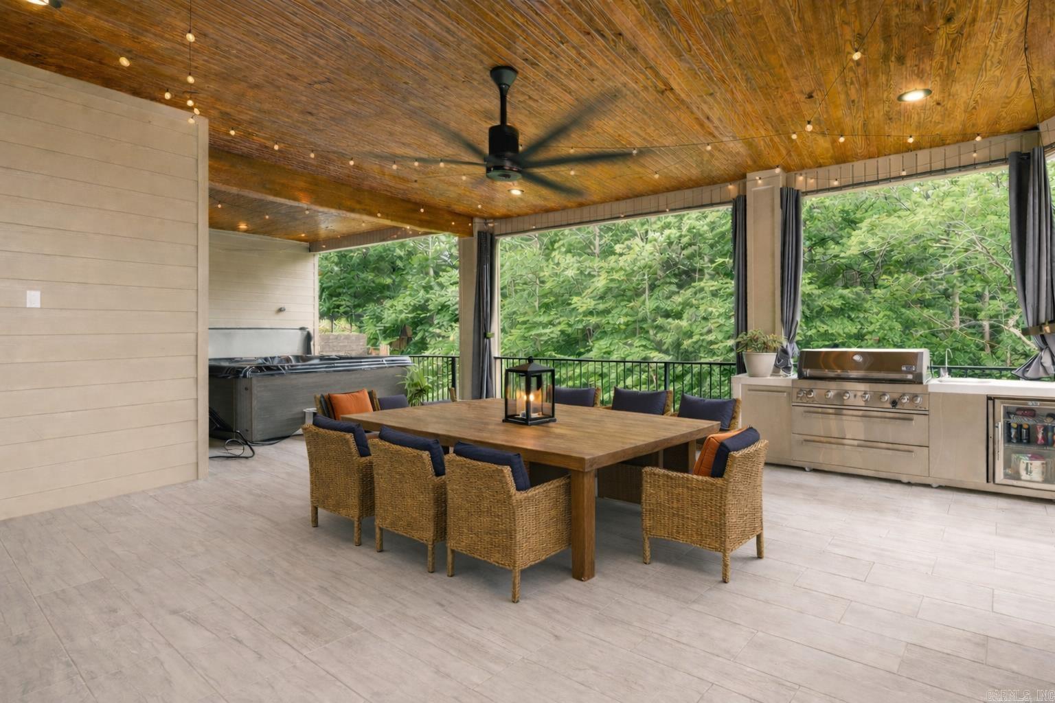 CHENAL VALLEY "FALSTONE COURT" - Residential