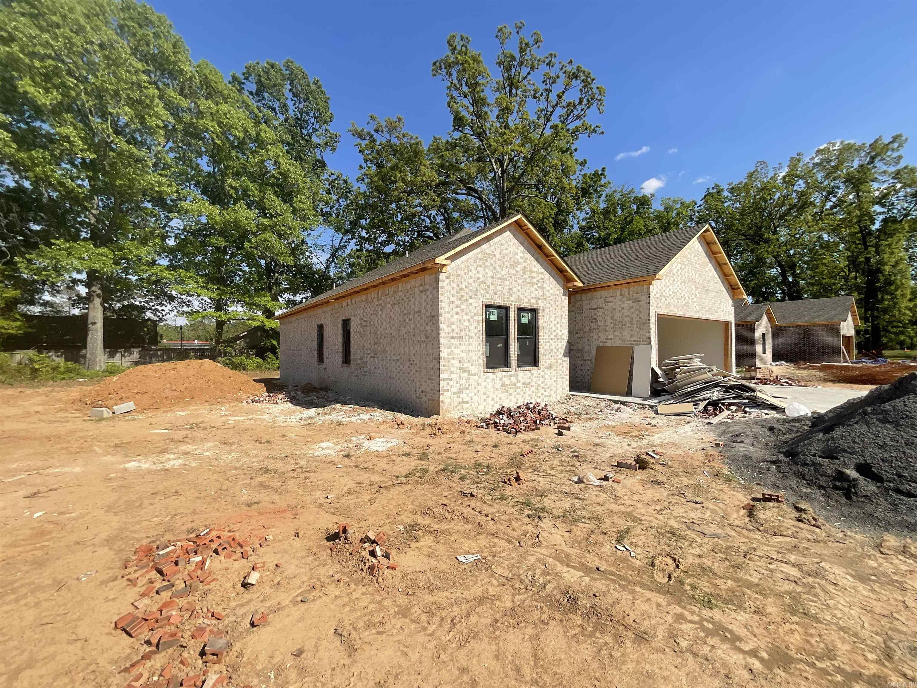 MCGEE MEADOWS - Residential