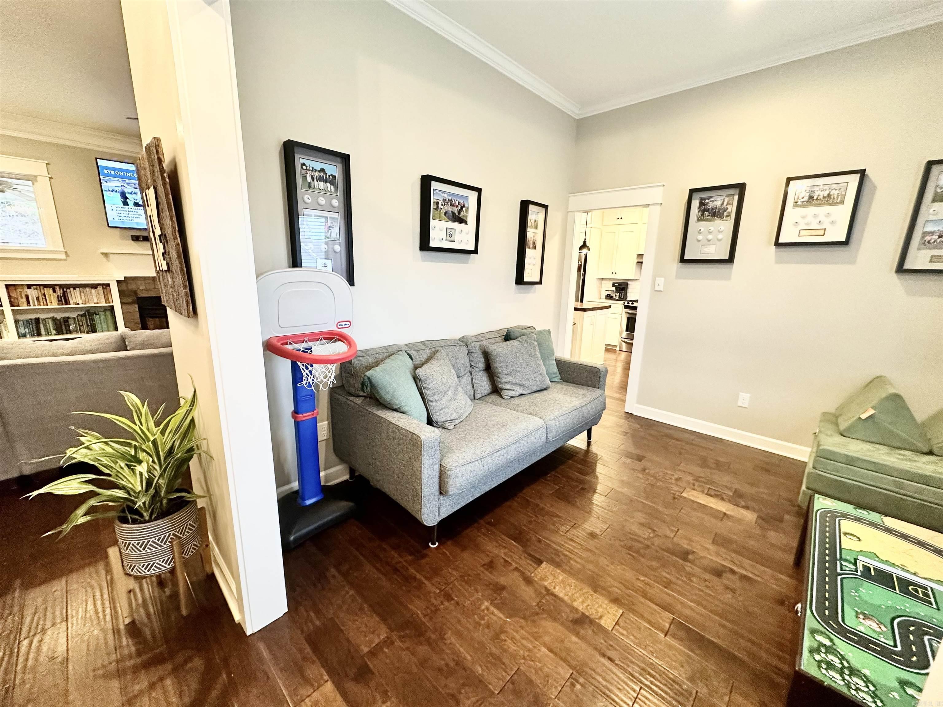 LOCHRIDGE ESTATES - Residential