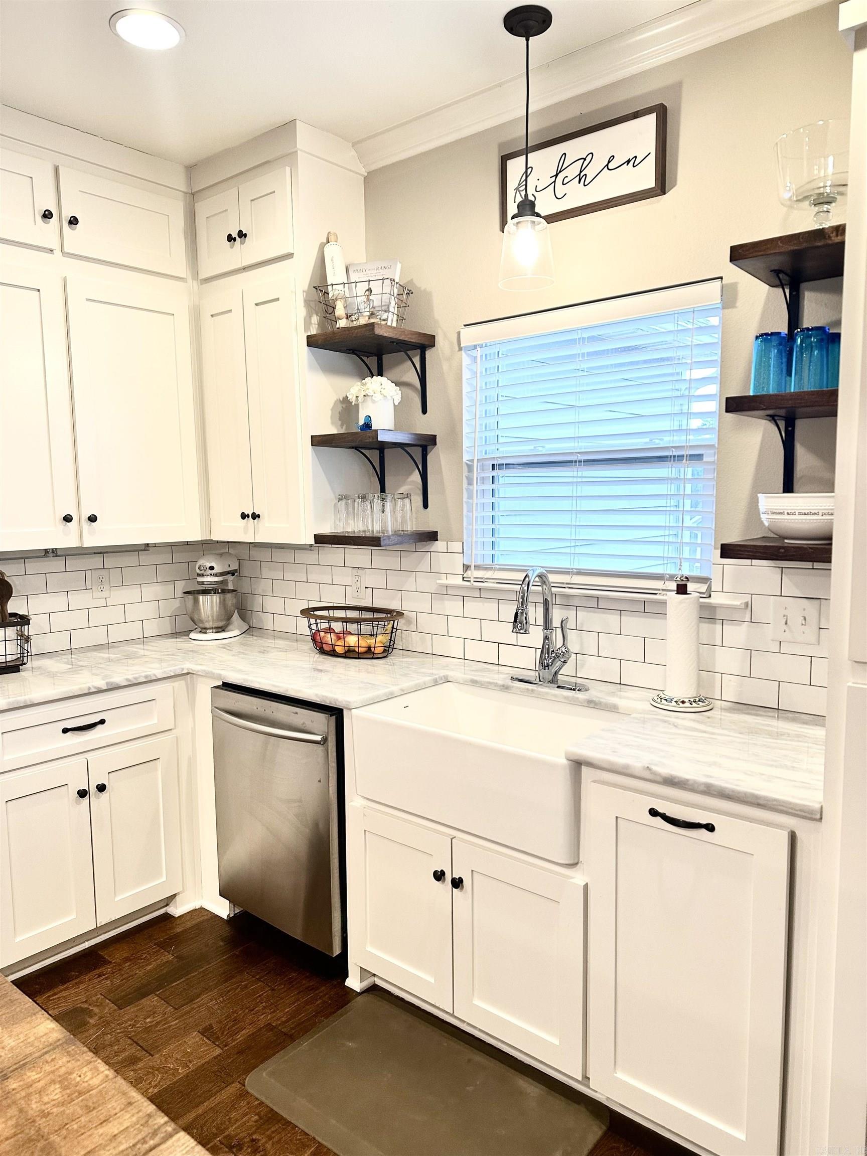 LOCHRIDGE ESTATES - Residential