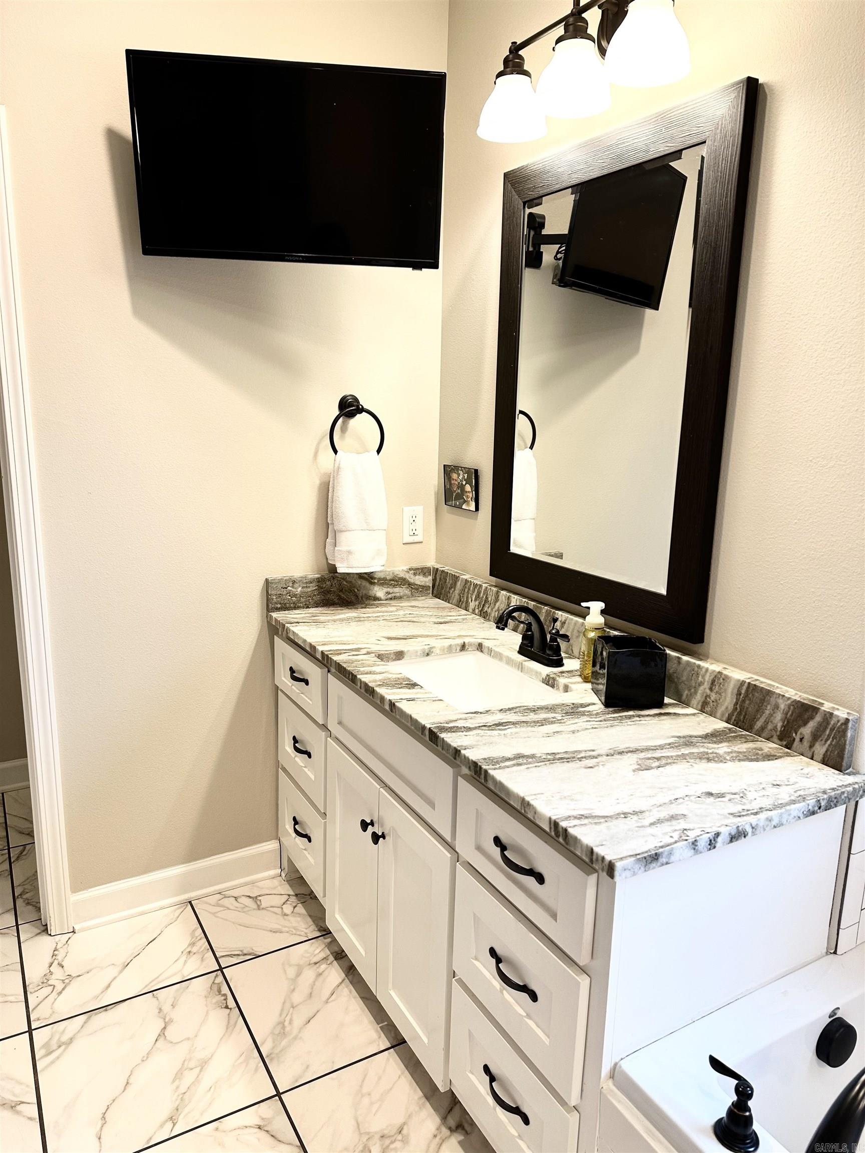 LOCHRIDGE ESTATES - Residential