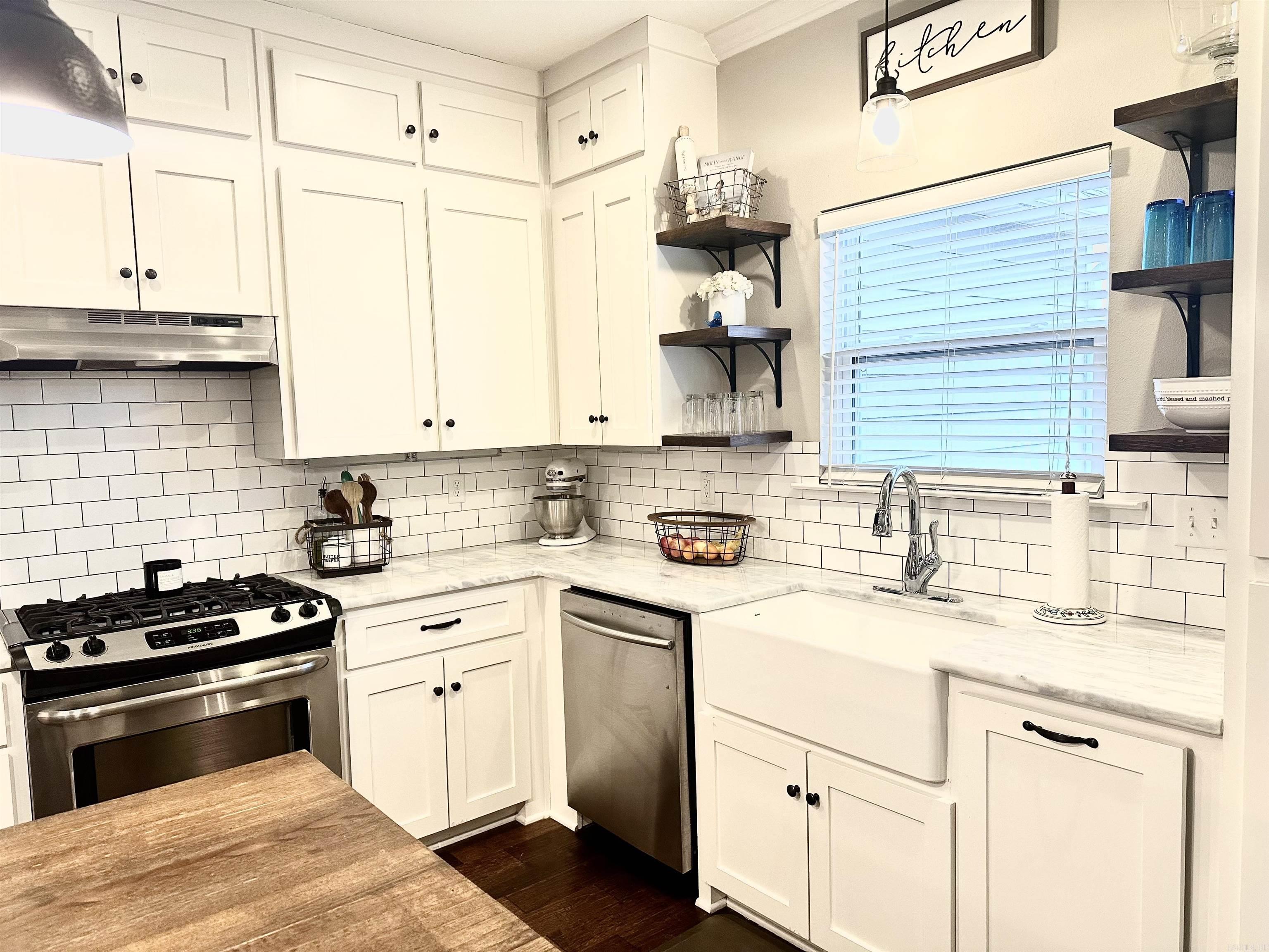 LOCHRIDGE ESTATES - Residential