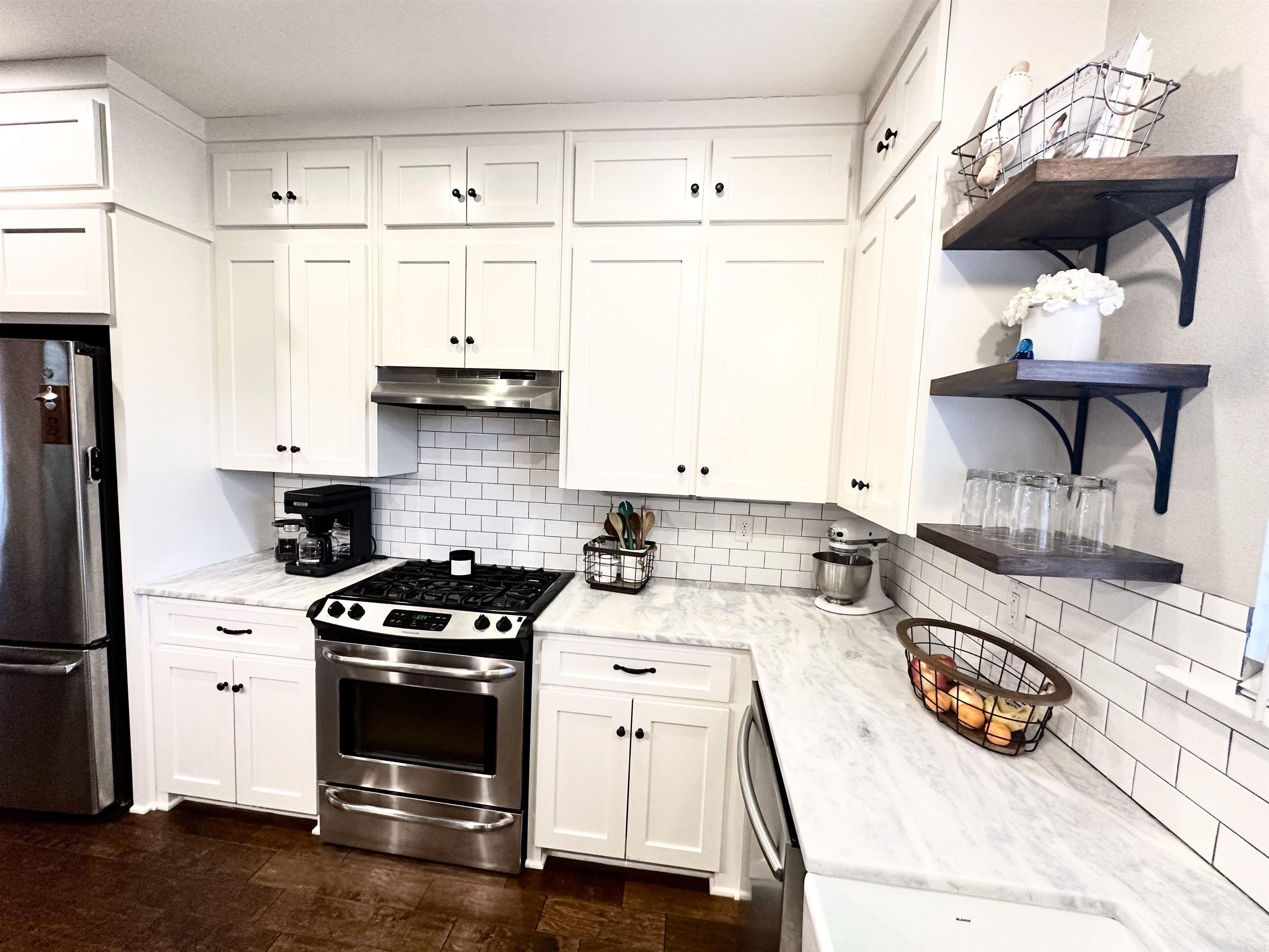 LOCHRIDGE ESTATES - Residential