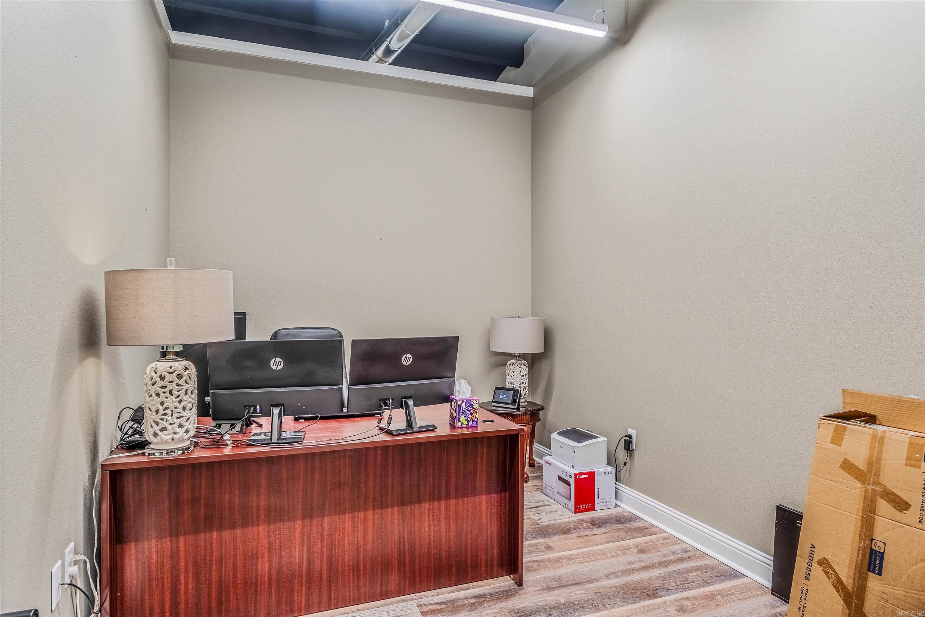 Metropolitan Commercial Estate - Commercial Sale