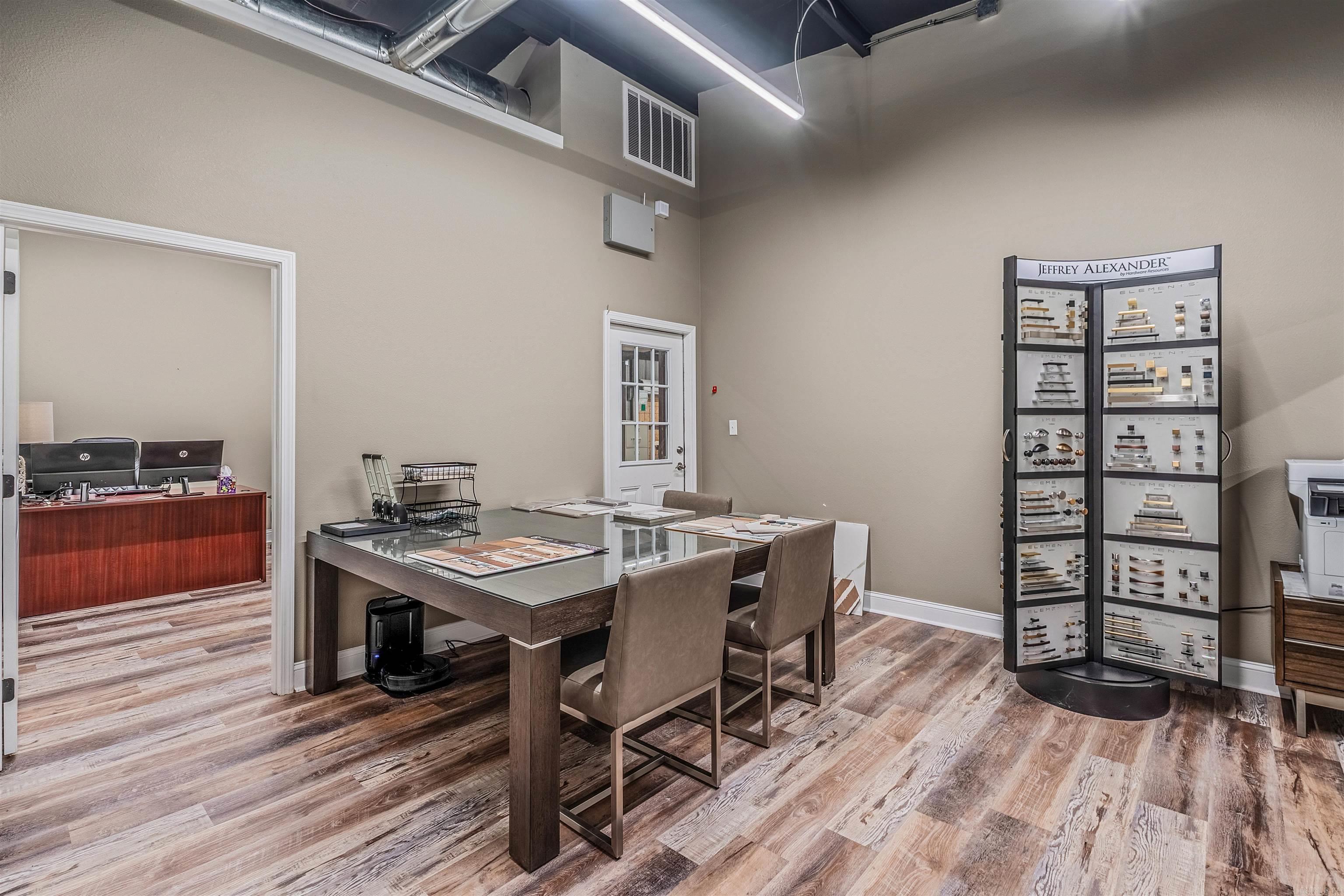 Metropolitan Commercial Estate - Commercial Sale
