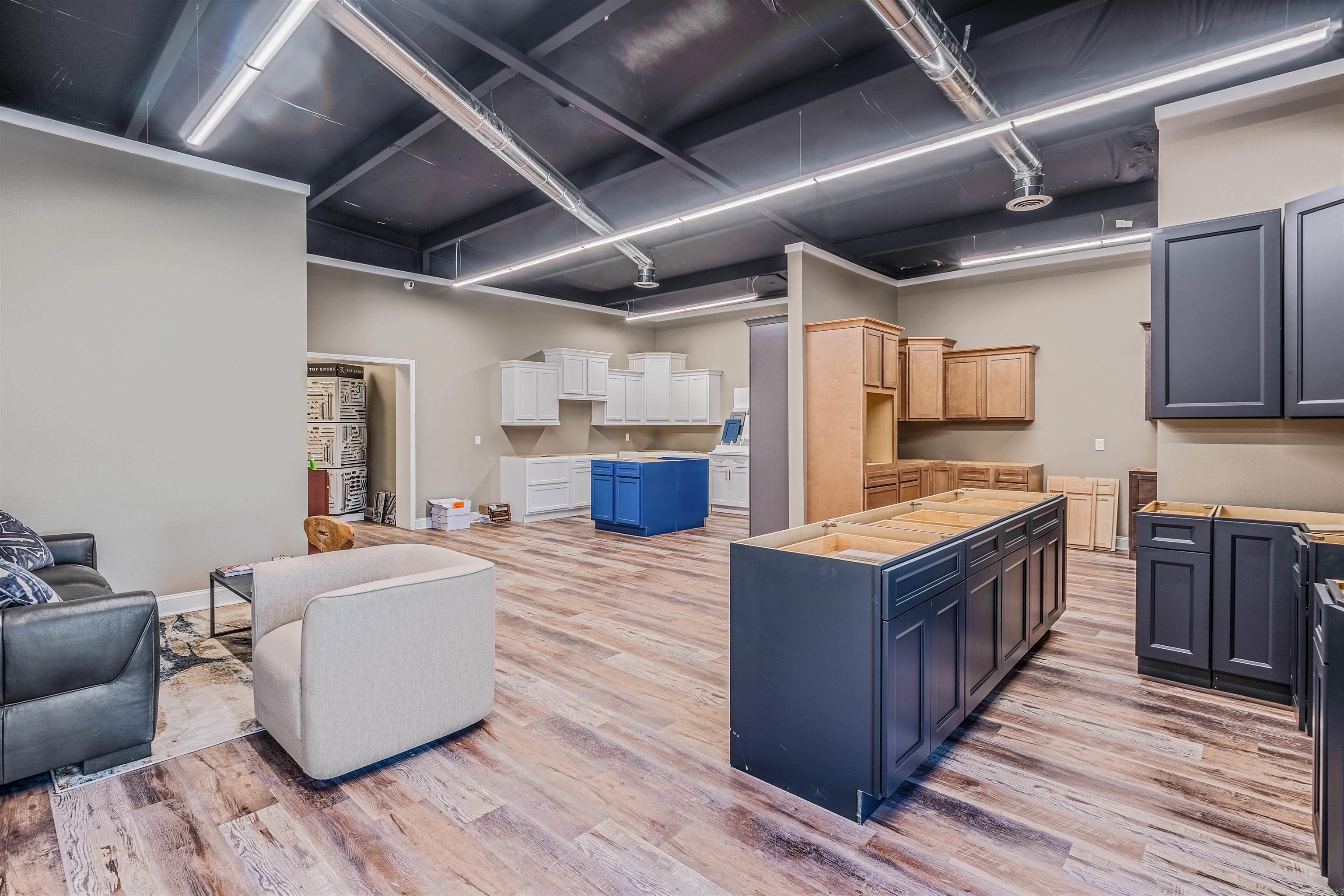 Metropolitan Commercial Estate - Commercial Sale