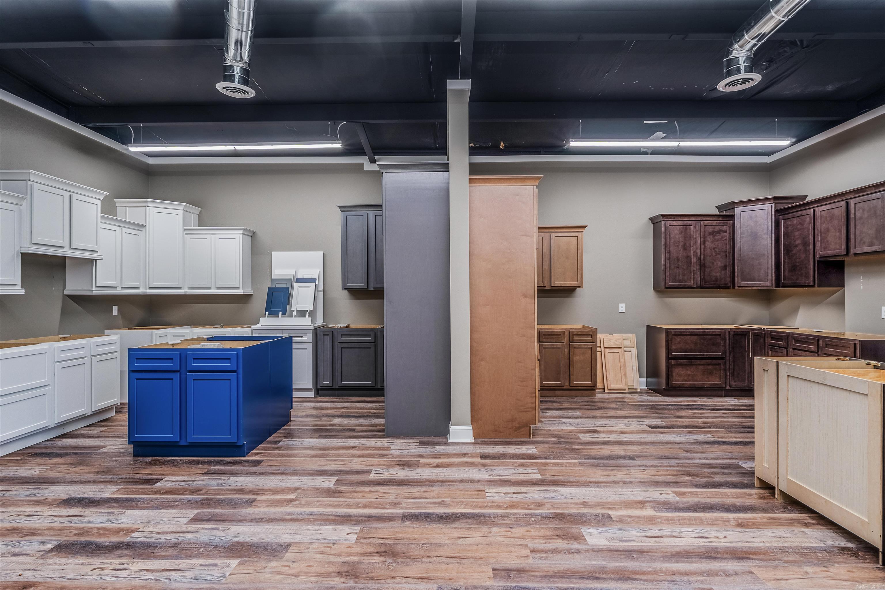Metropolitan Commercial Estate - Commercial Sale