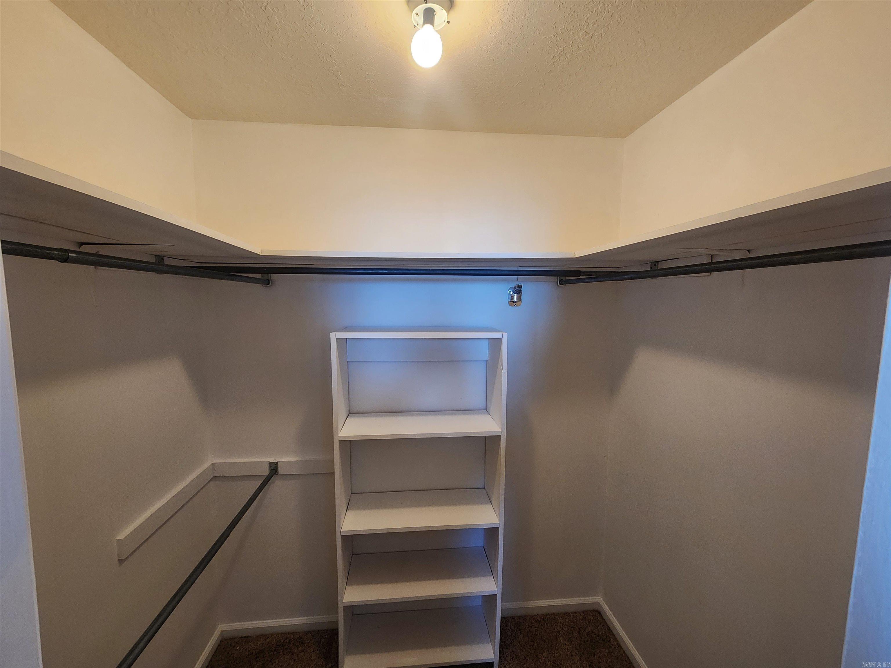 WALNUT VALLEY - Residential