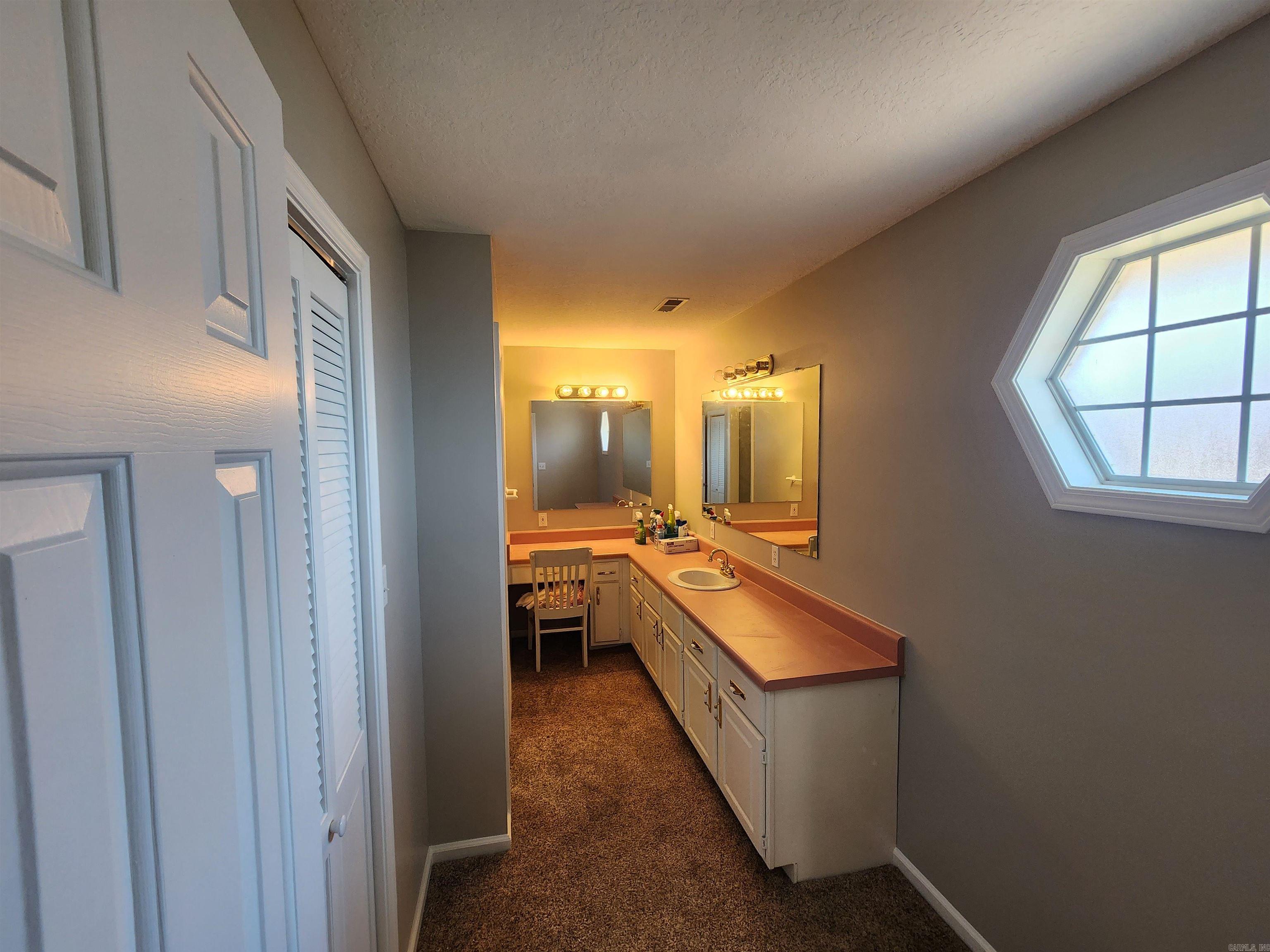 WALNUT VALLEY - Residential