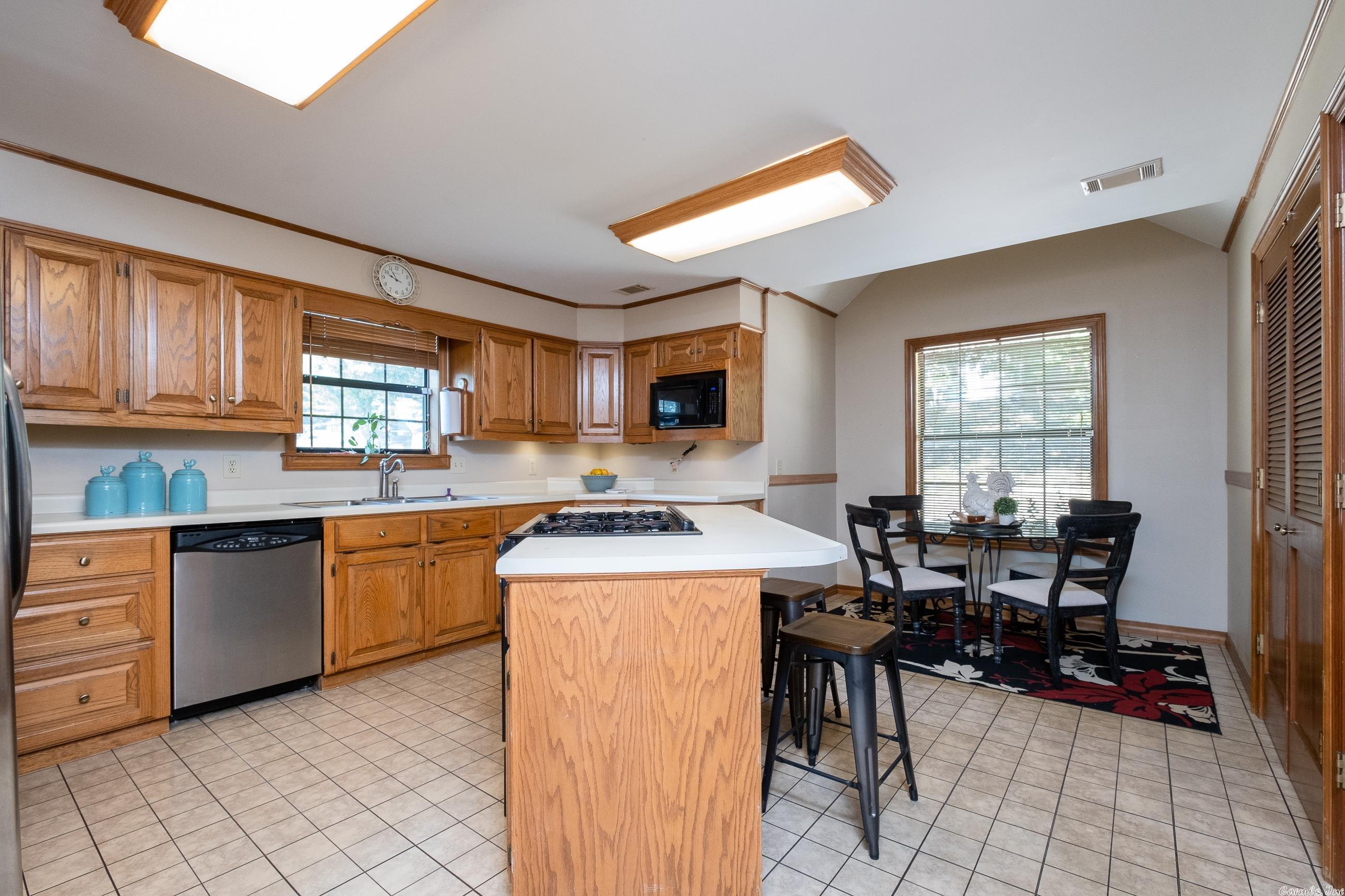 STONELEDGE TO COOK MTN VIL - Residential