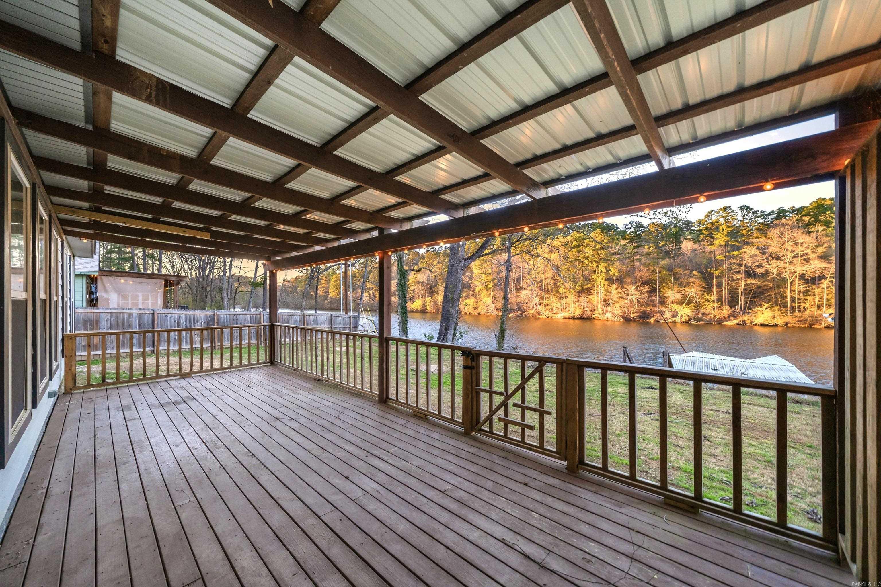 CHEROKEE BEACH LAKE ESTATES - Residential