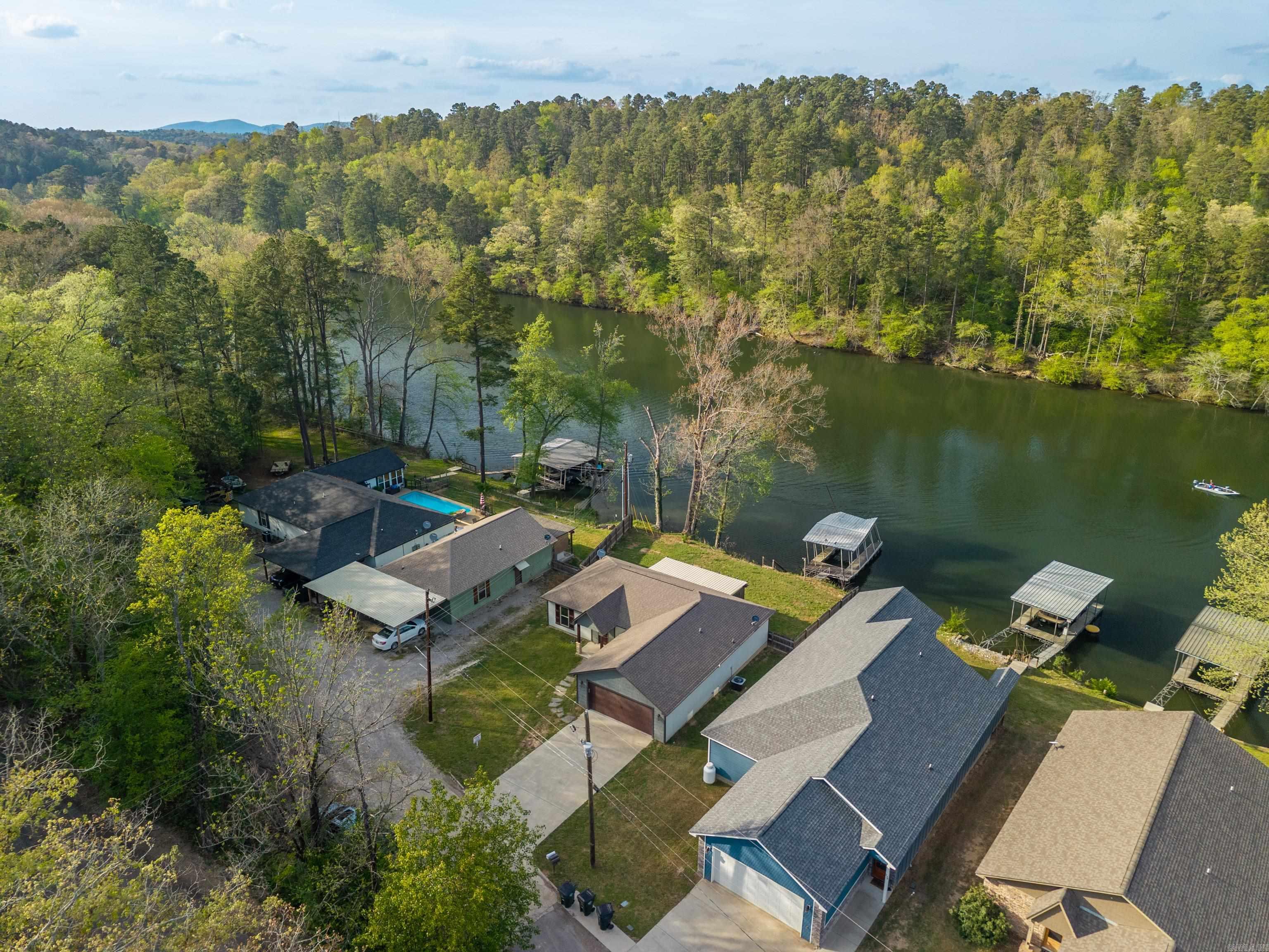 CHEROKEE BEACH LAKE ESTATES - Residential