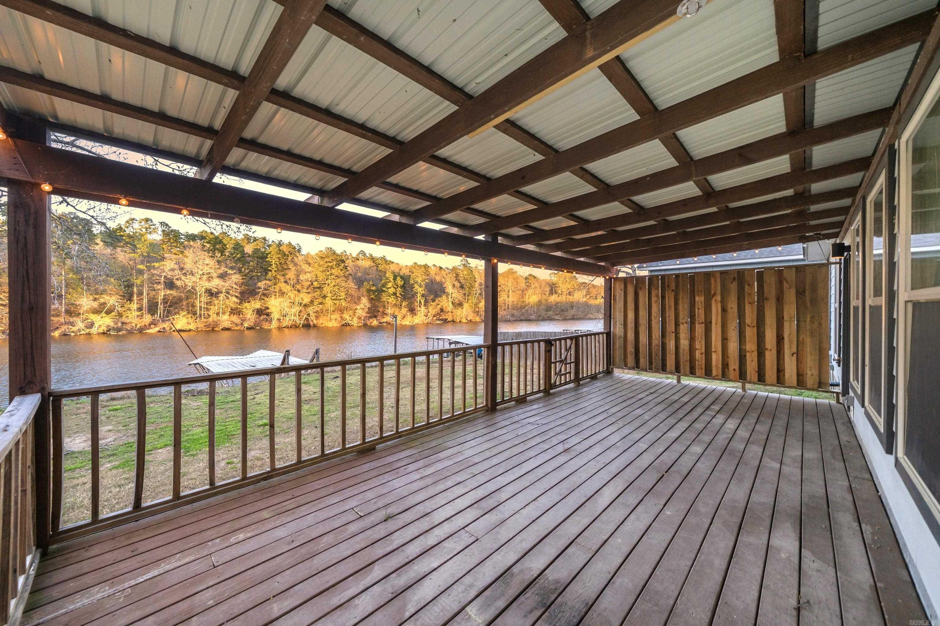 CHEROKEE BEACH LAKE ESTATES - Residential