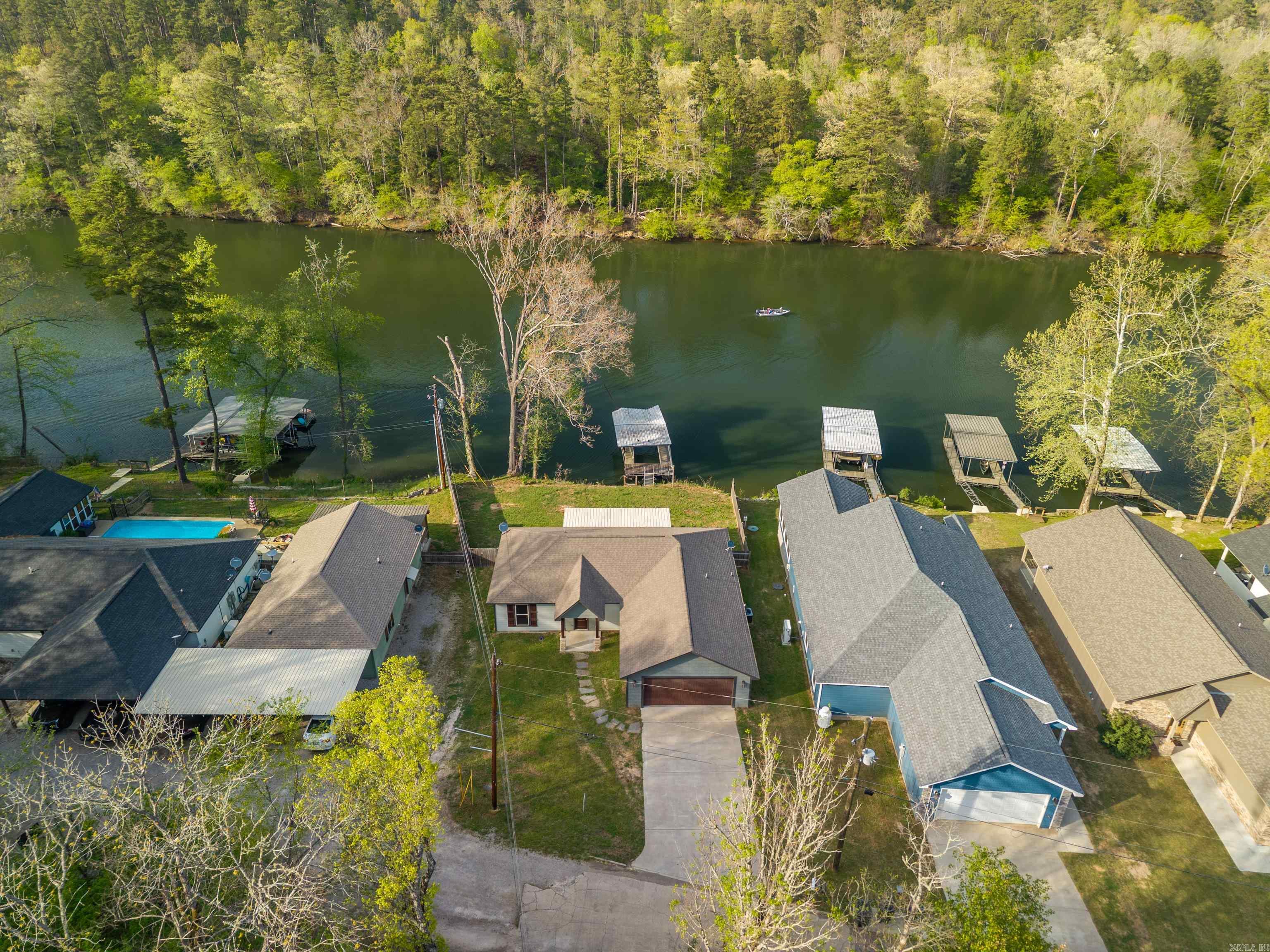 CHEROKEE BEACH LAKE ESTATES - Residential