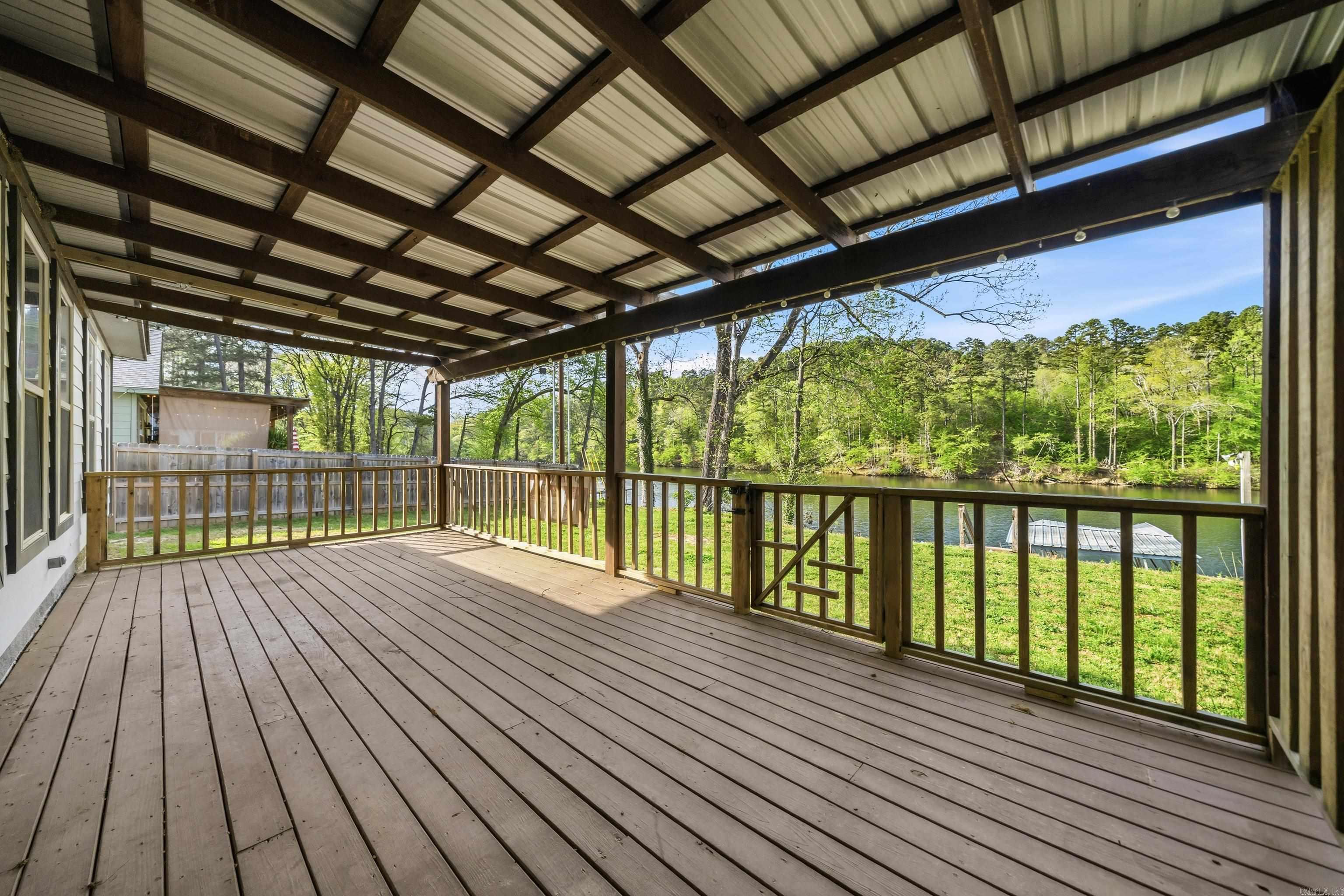 CHEROKEE BEACH LAKE ESTATES - Residential