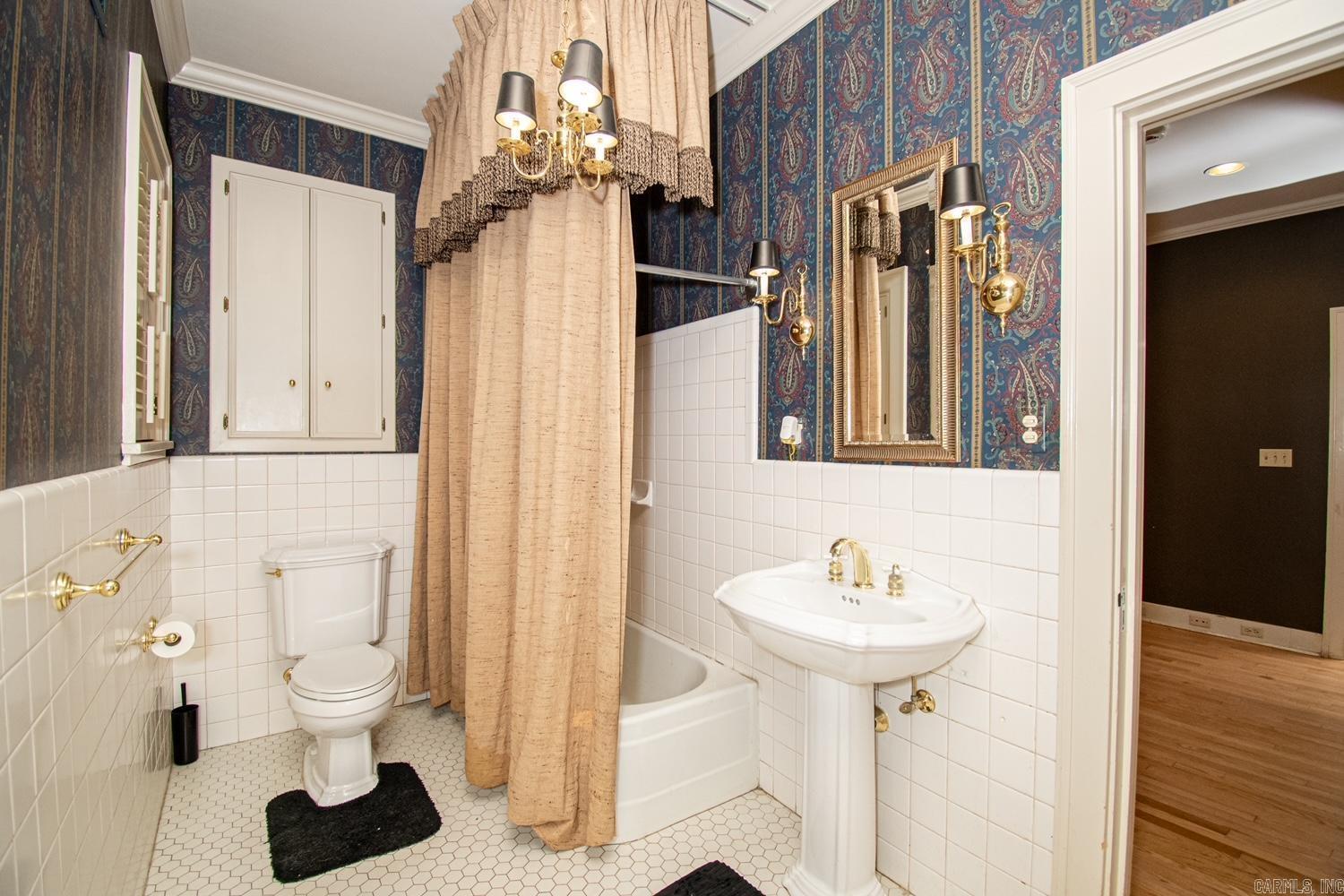 Mellors 4th - Residential