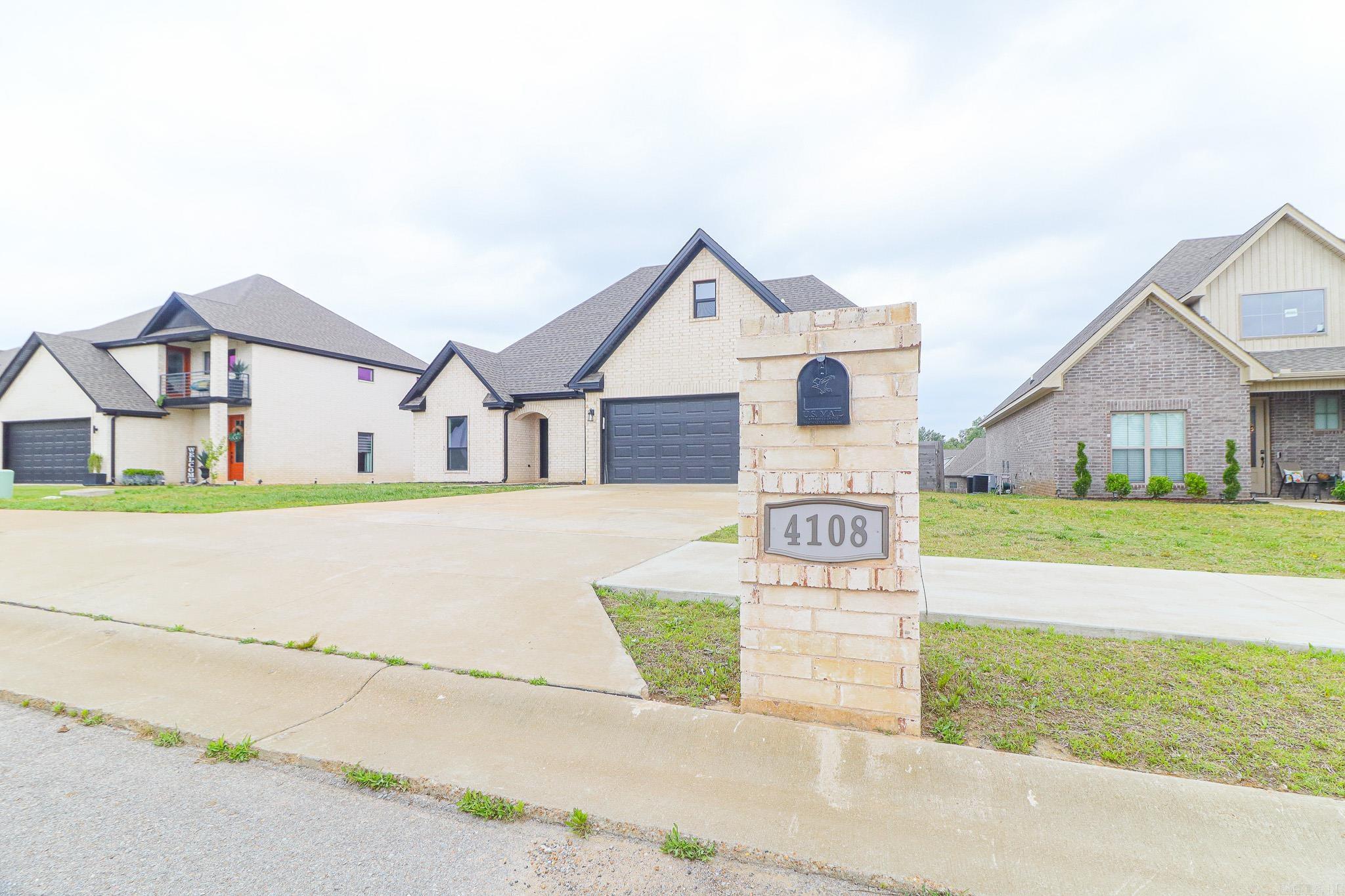 PROSPECT VILLAGE - Residential