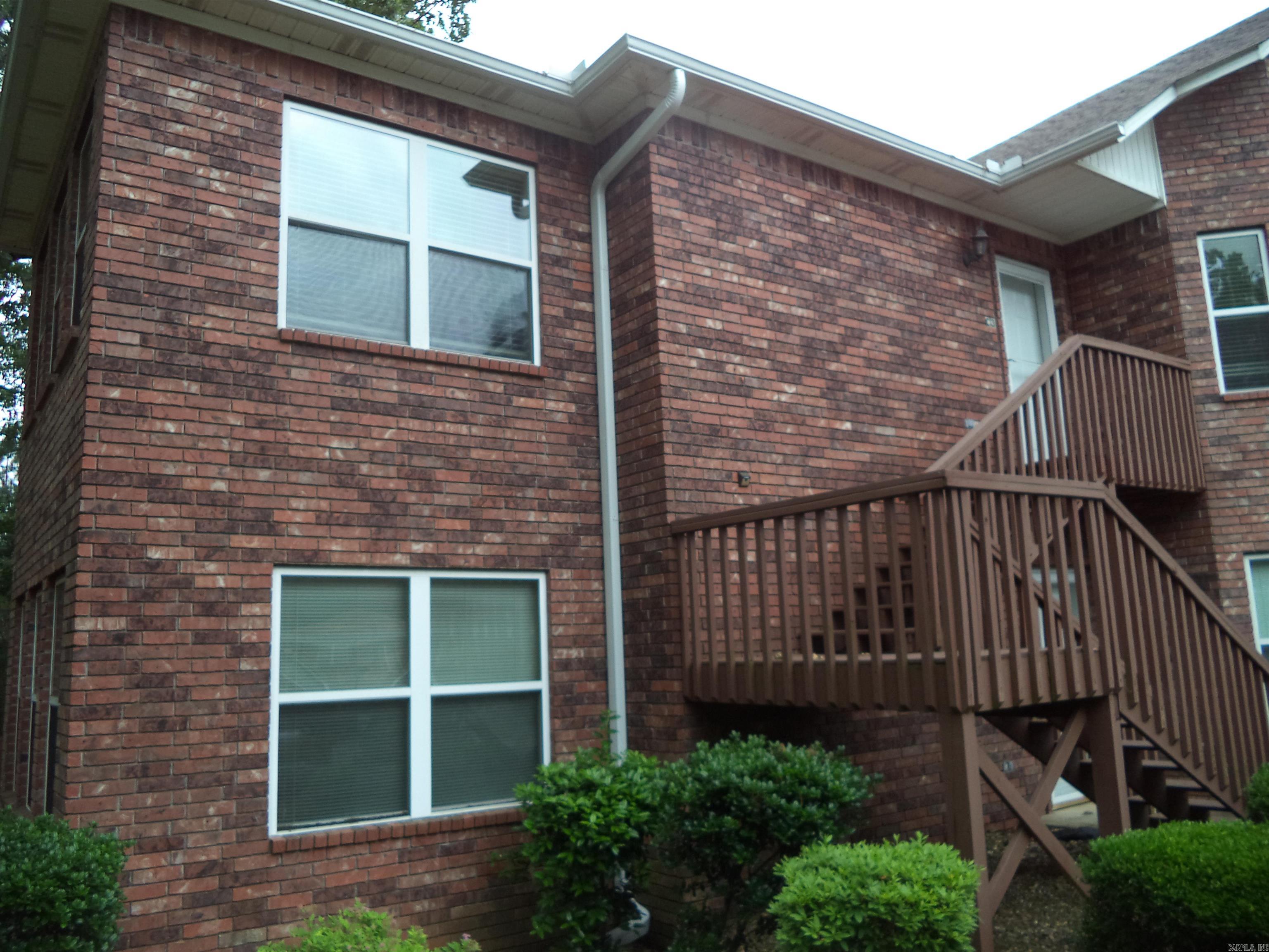 WANT TO OWN A PROPERTY DOWN THE STREET FROM OAKLAWN ? THIS IS IT !! PERFECT FOR INVESTORS OR A RESIDENTAL HOME CLOSE TO EVERYTHING. ITS THE BEST SEEING YOUR PROPERTY INCREASE IN VALUE, COVERED PARKING, ALL APPLIANCES ARE INCLUDED, OWNER FINANCING POSSIBLE
