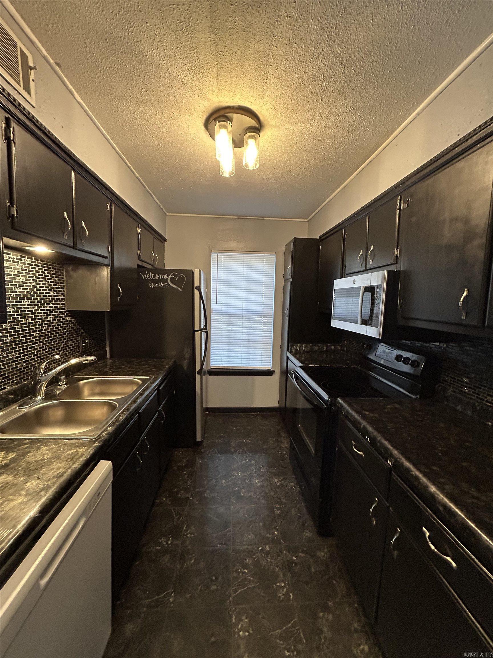 Desoto Courts Townhouse - Residential