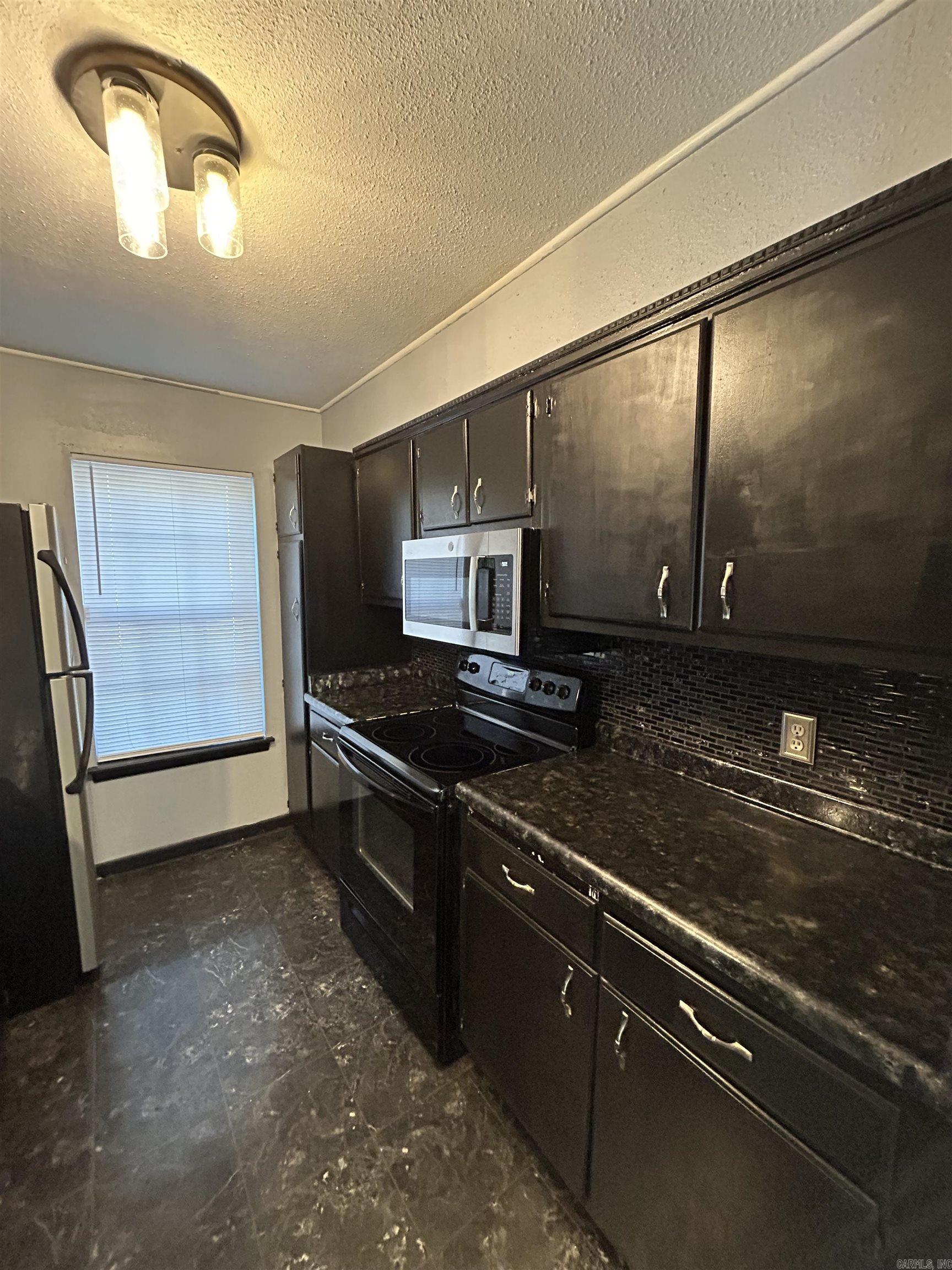 Desoto Courts Townhouse - Residential