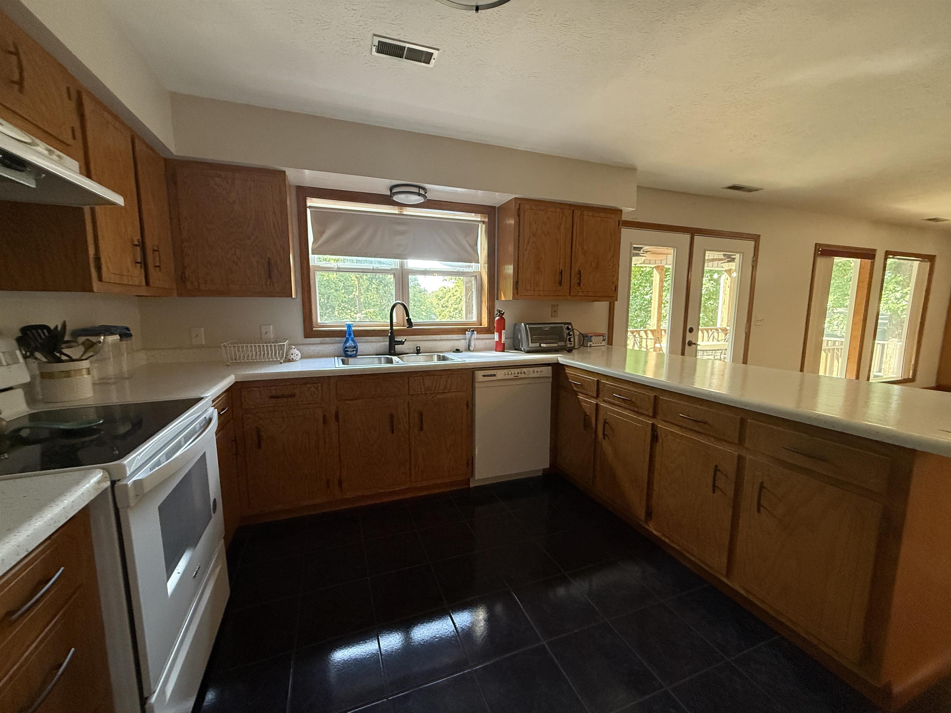 Cree Third - Residential Lease