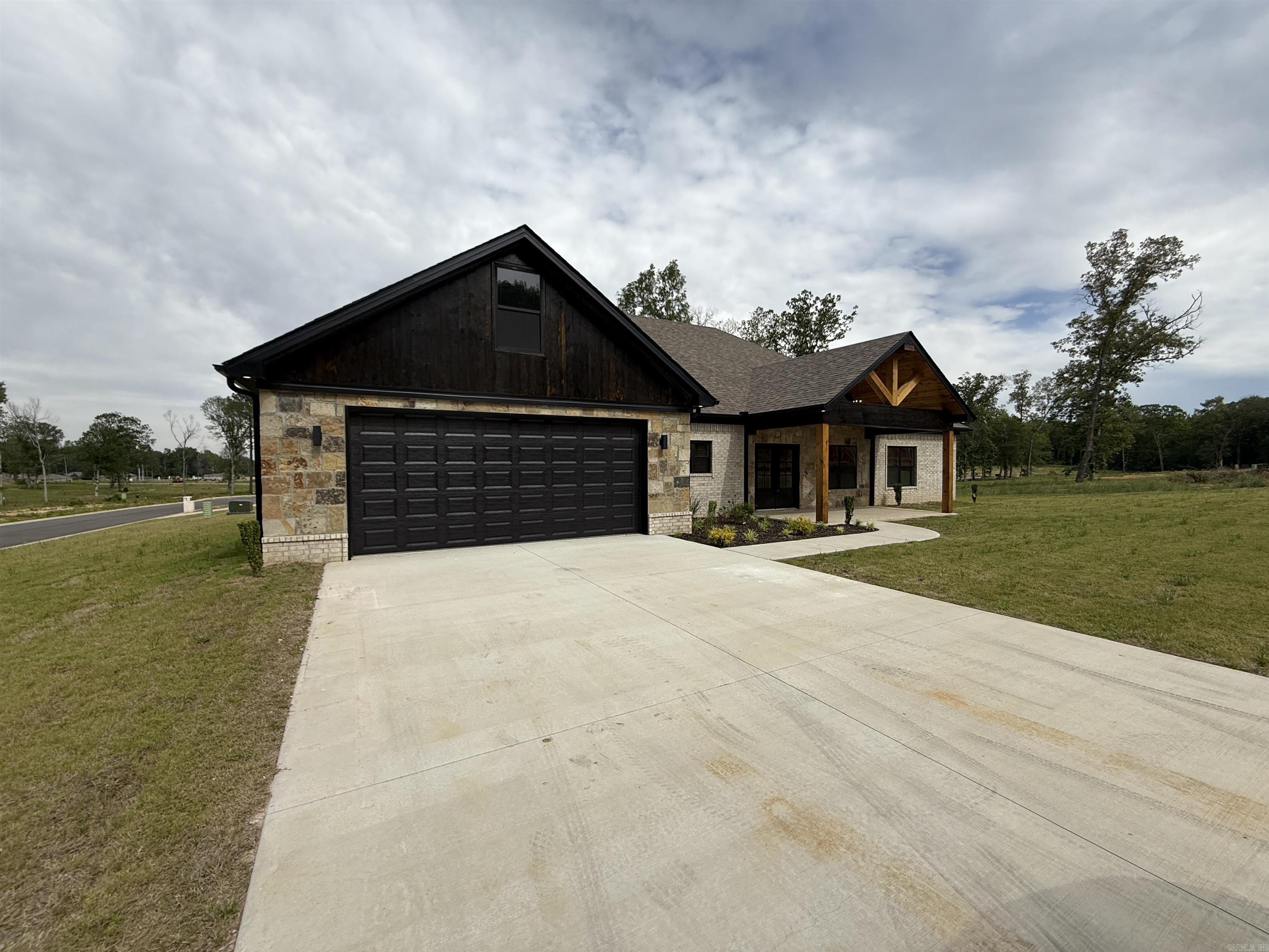 STAGECOACH ESTATES - Residential