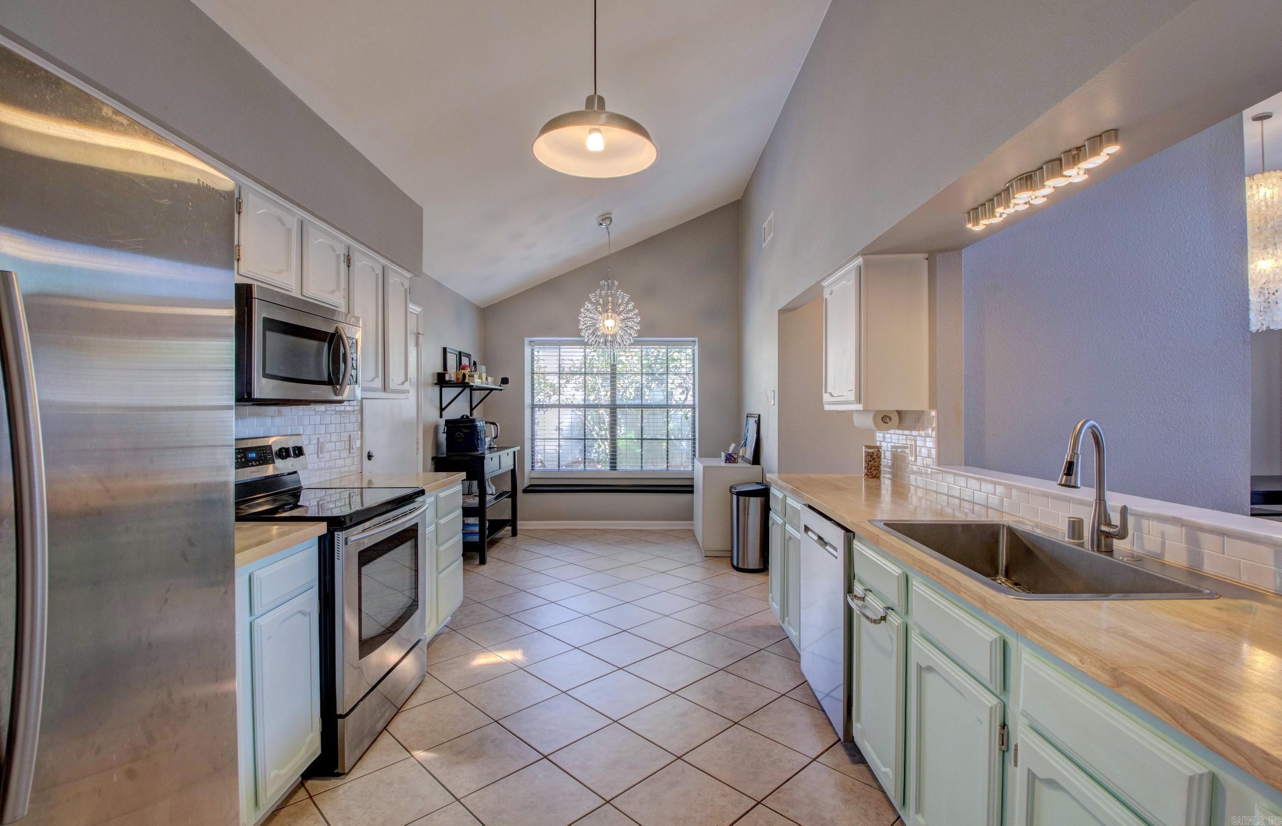 OTTER CREEK COMMUNITY - Residential