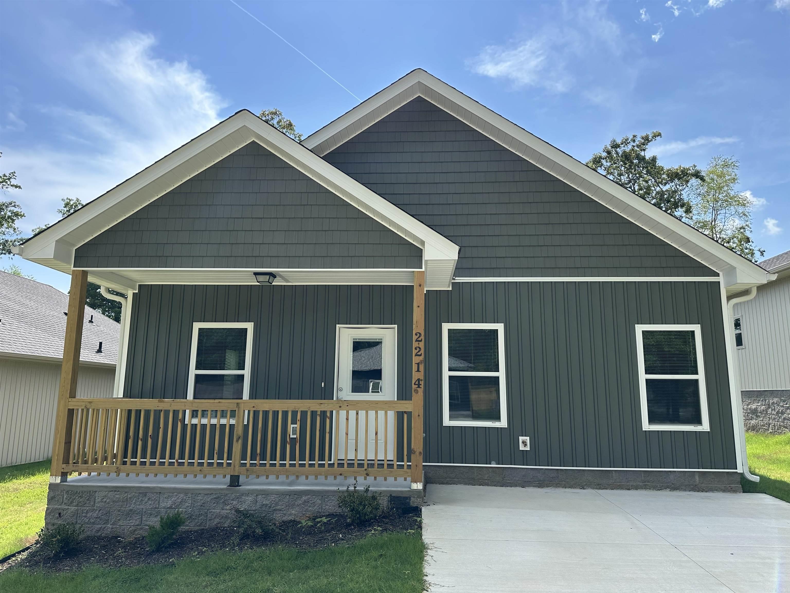 Hicks Interurban - Residential Lease