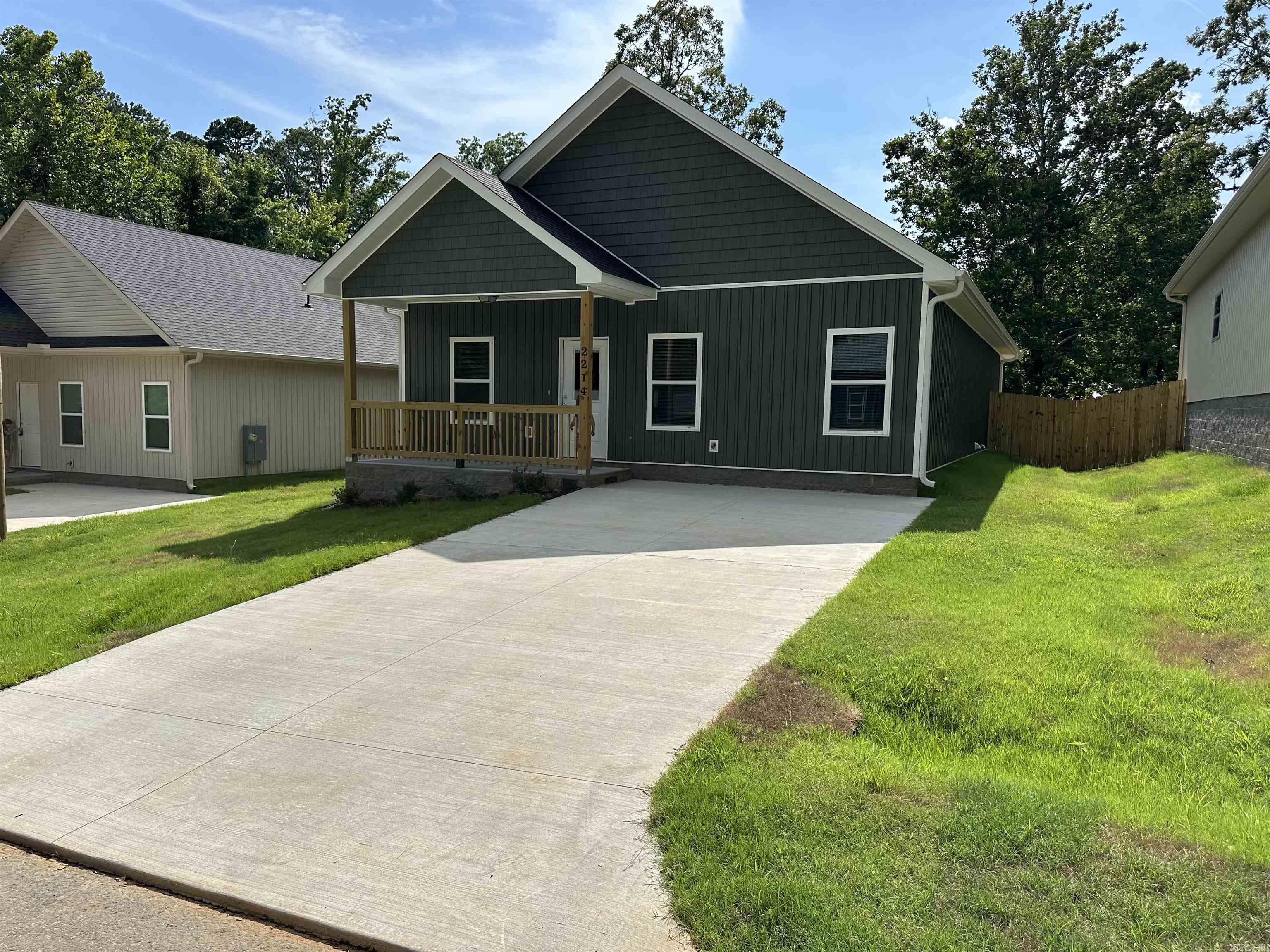 Hicks Interurban - Residential Lease