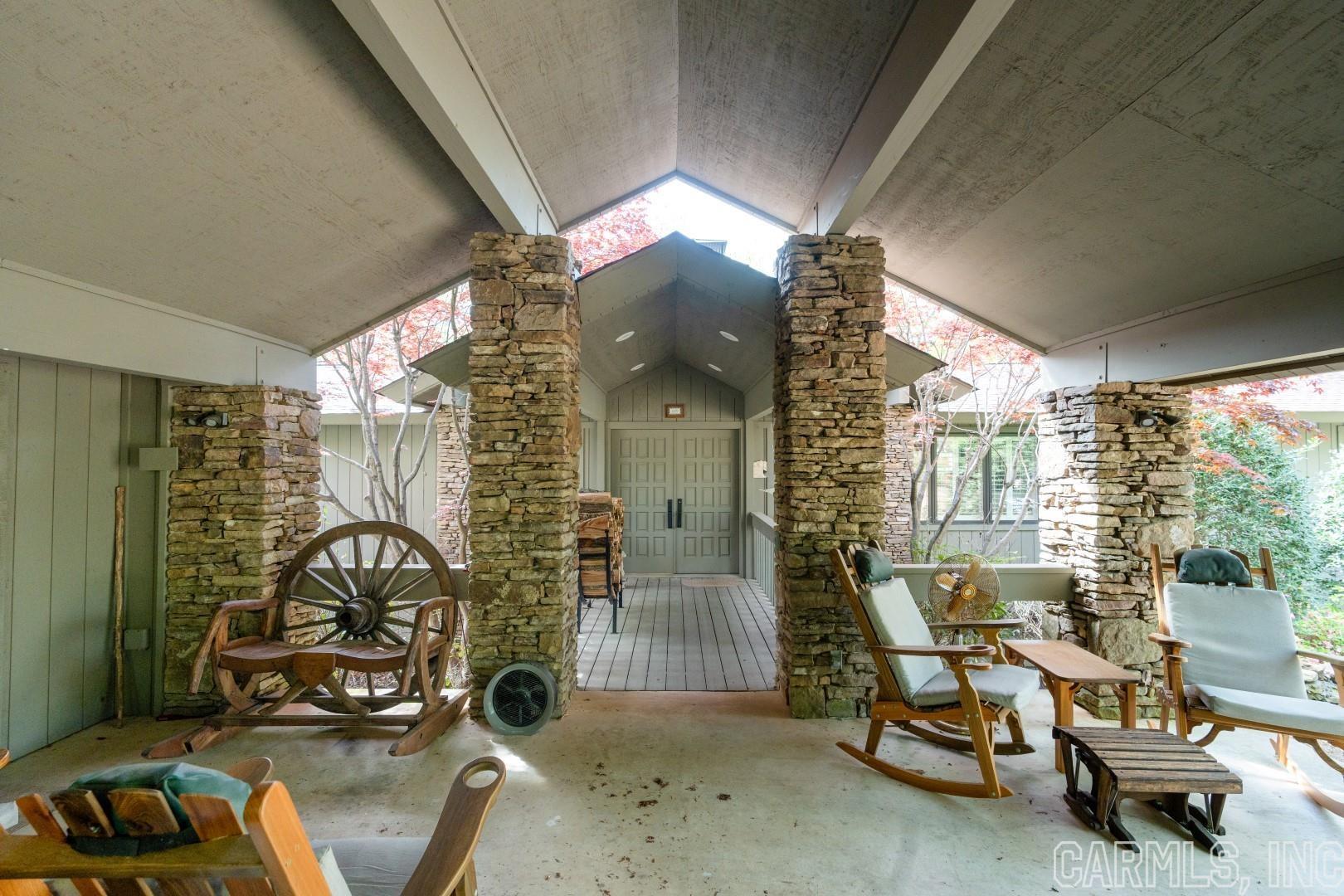 Eden Isle-Country Club - Residential