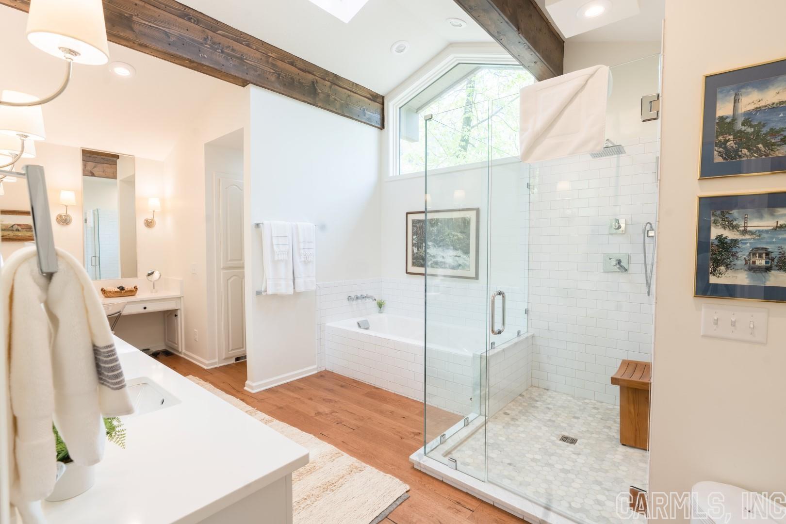 Eden Isle-Country Club - Residential