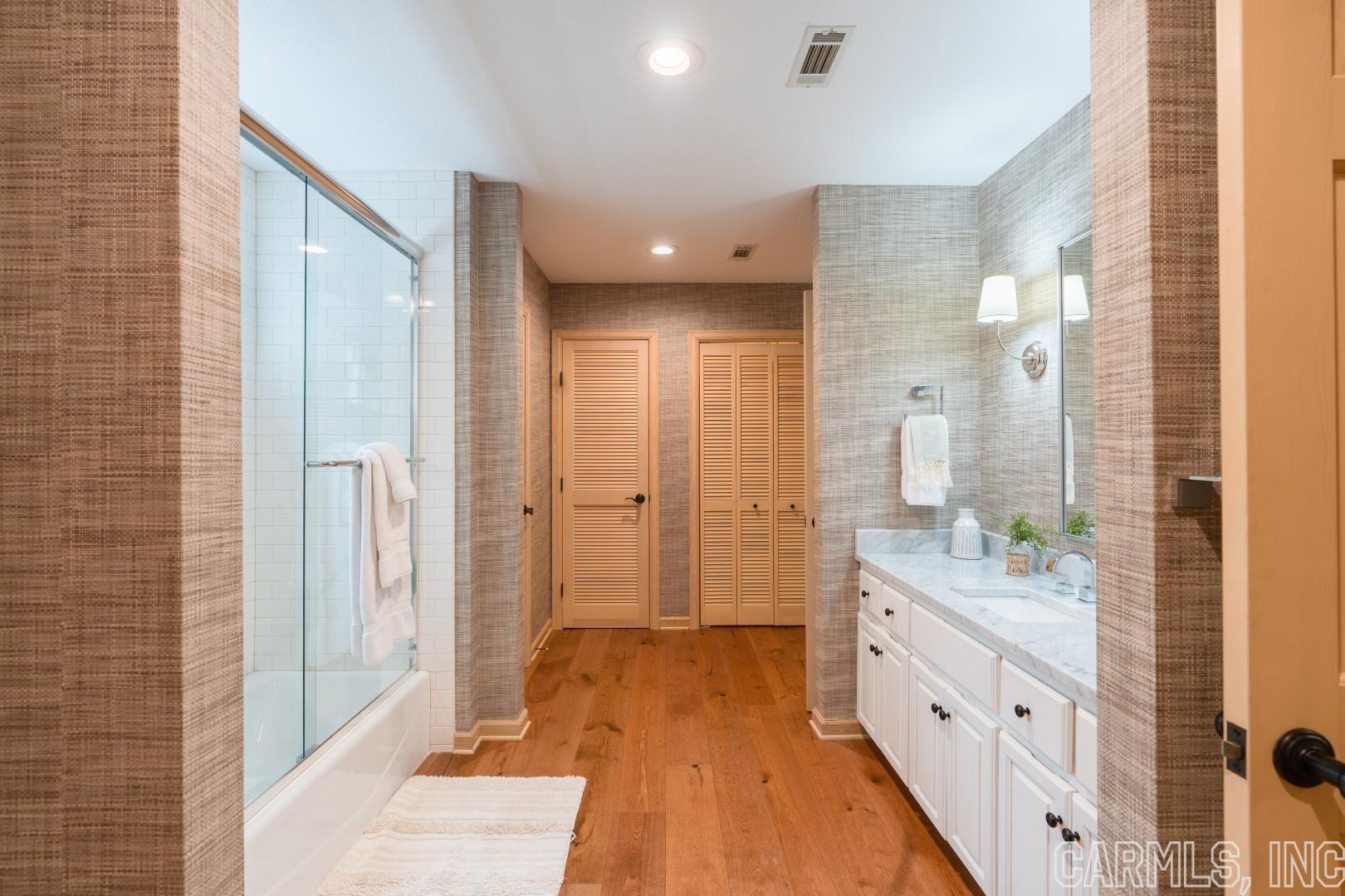 Eden Isle-Country Club - Residential