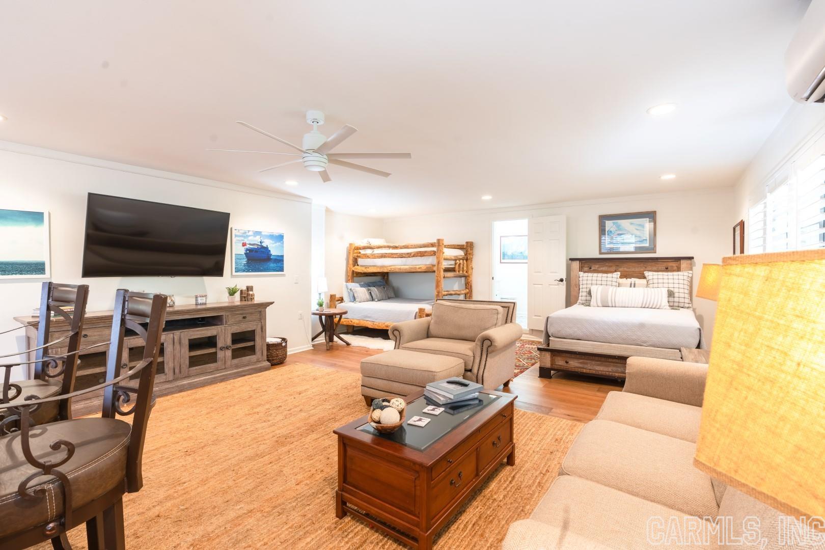 Eden Isle-Country Club - Residential