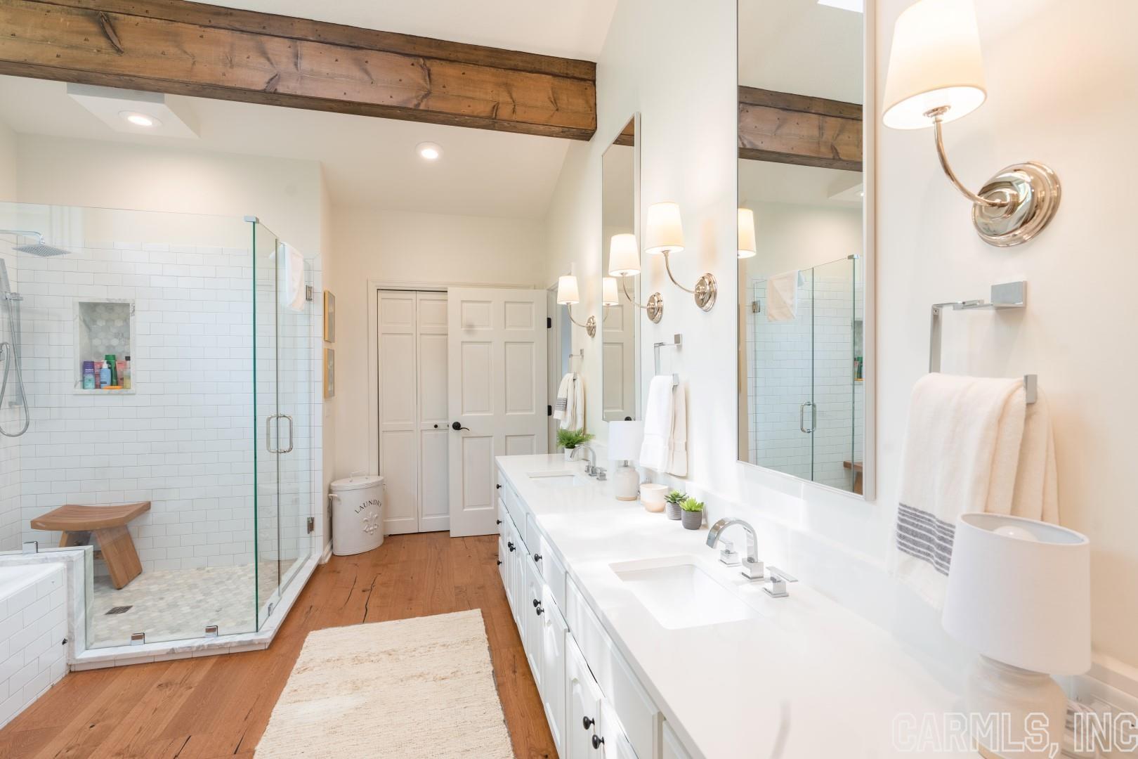 Eden Isle-Country Club - Residential