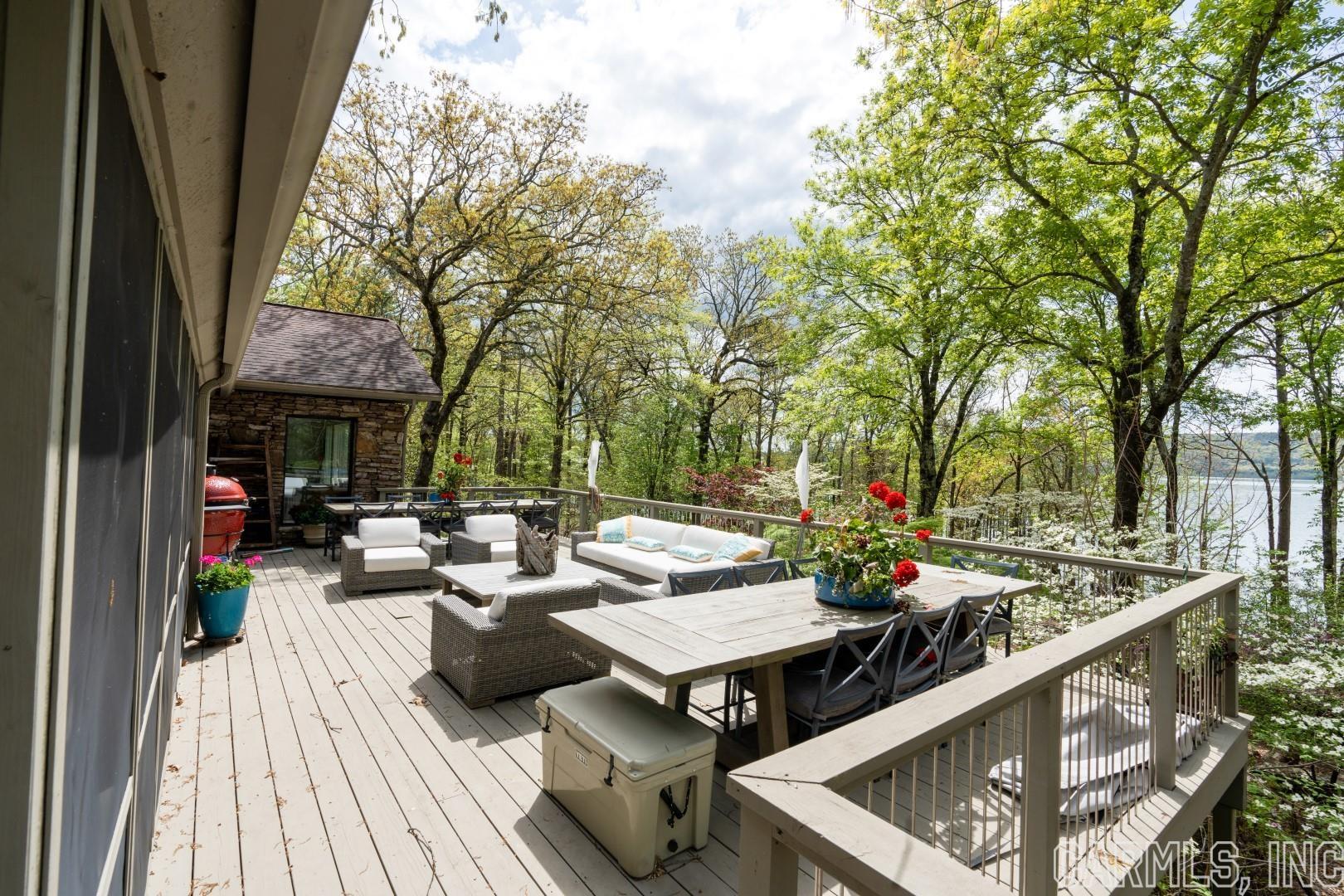 Eden Isle-Country Club - Residential