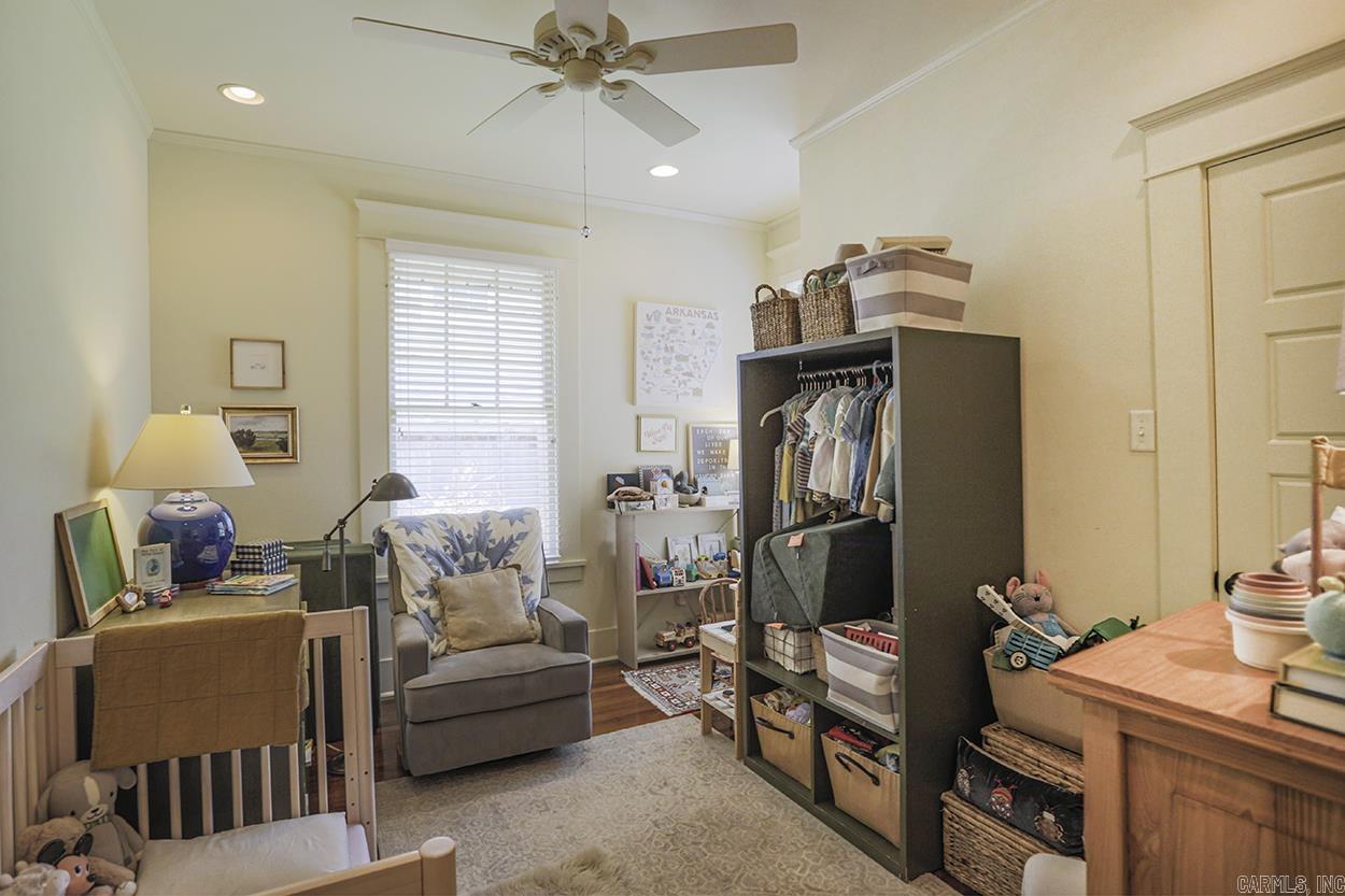 PULASKI HEIGHTS - Residential